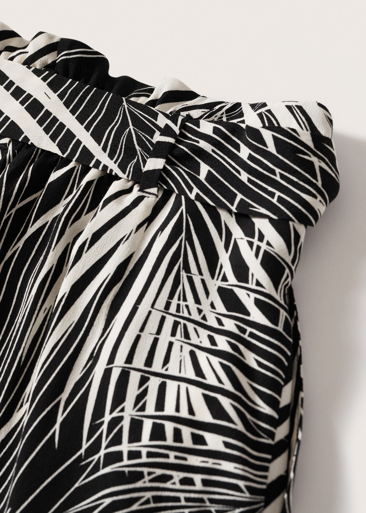 Printed belt shorts - Details of the article 8