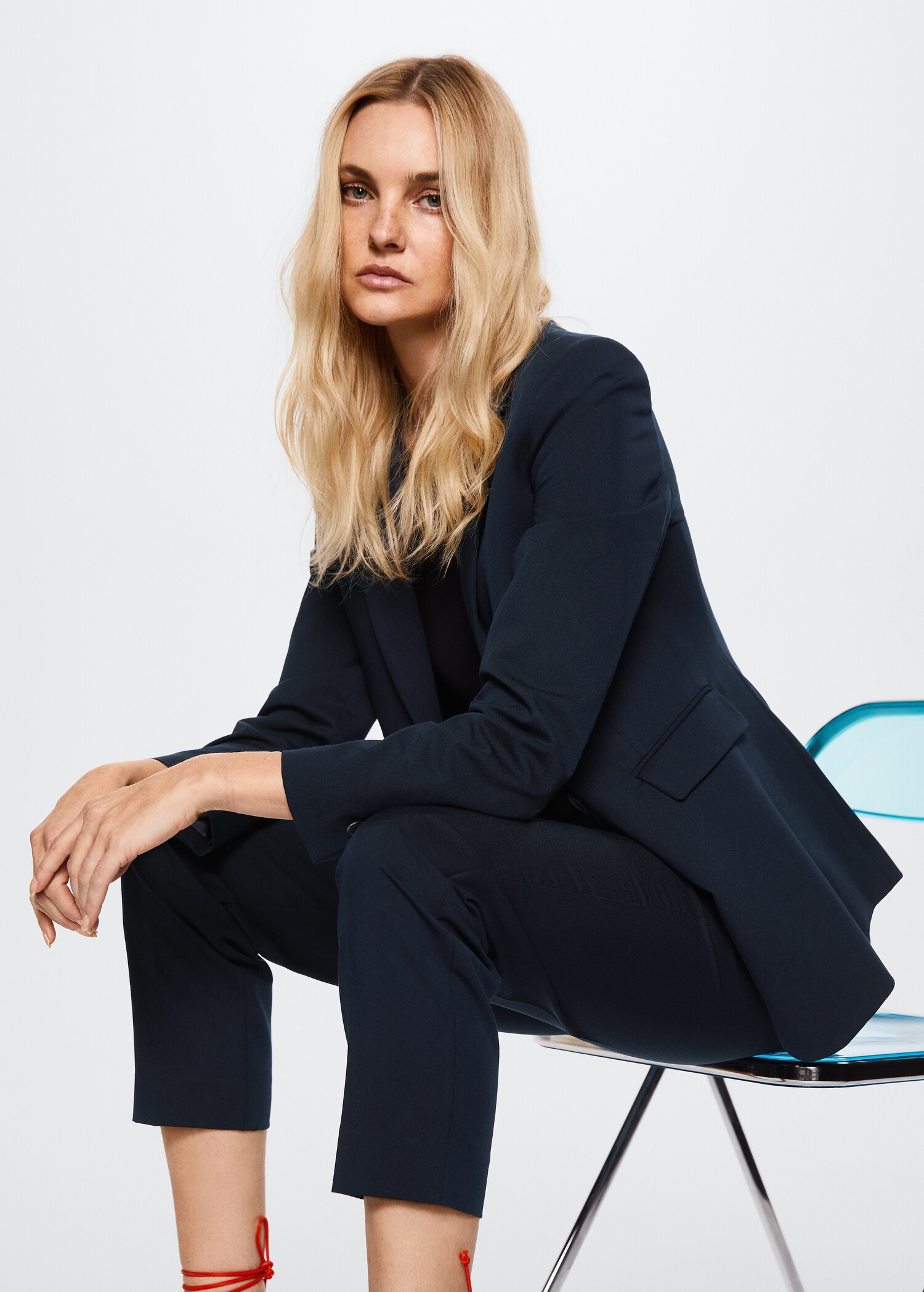 Fitted suit blazer - Details of the article 2
