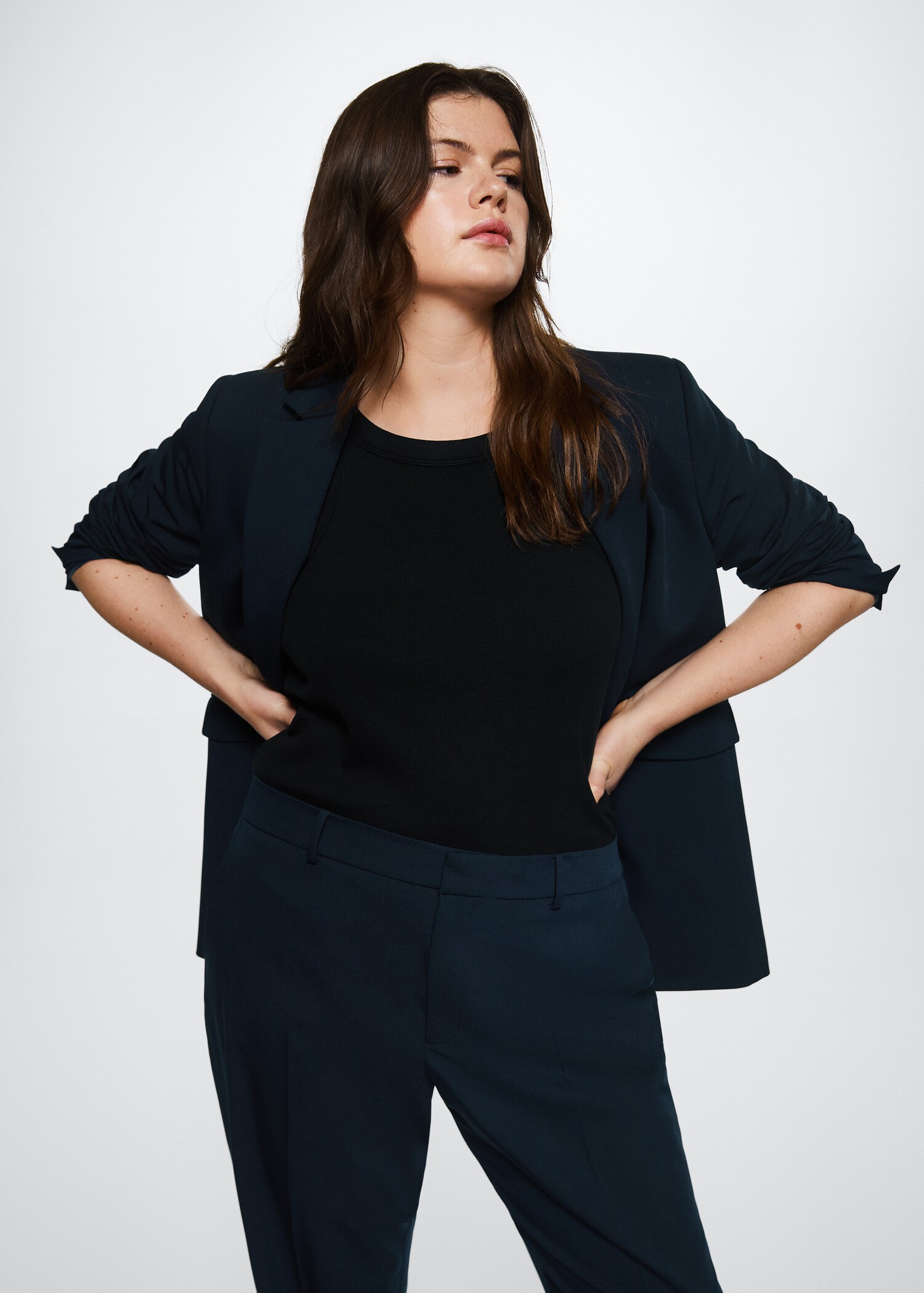Pleated suit pants - Details of the article 3