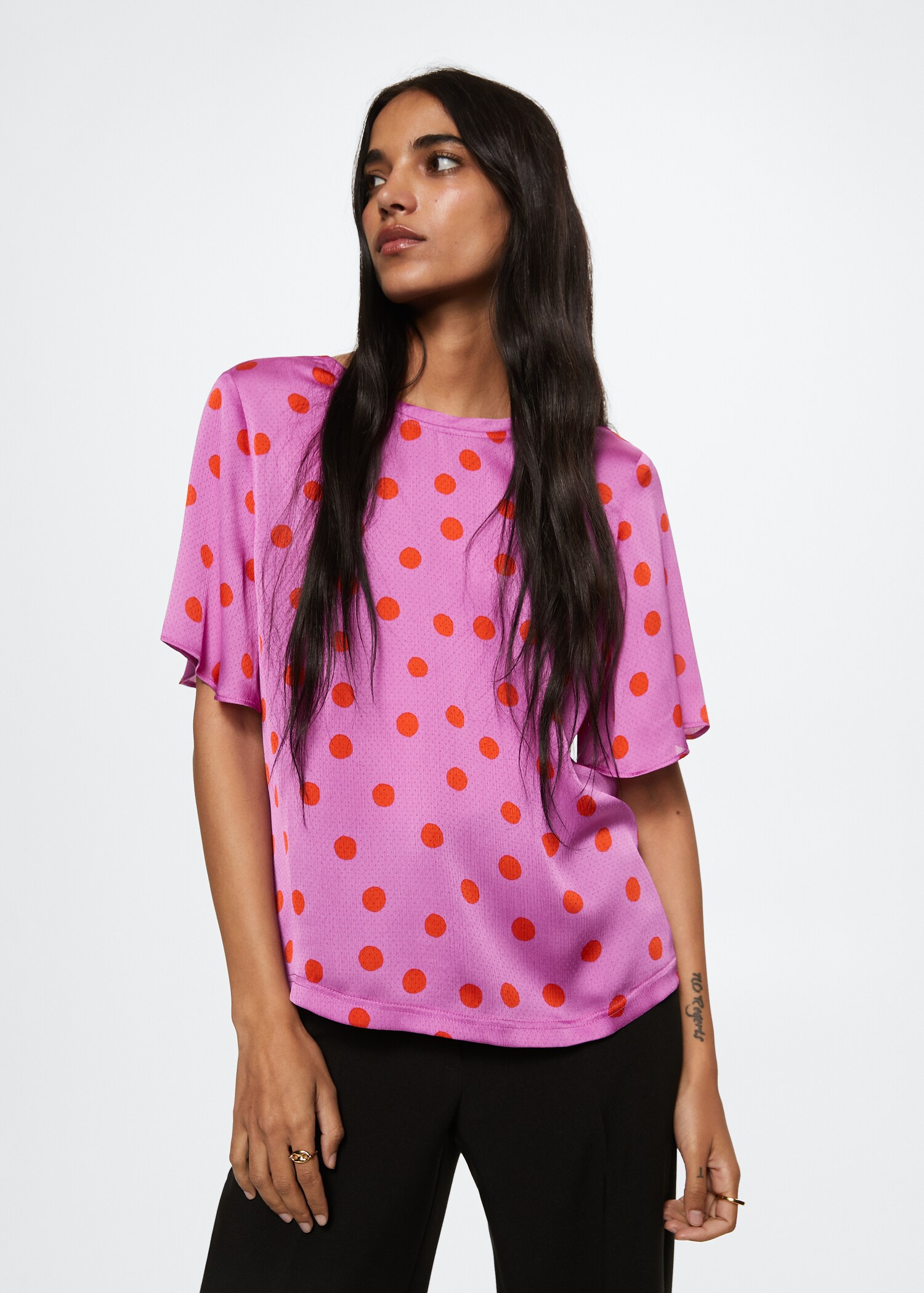 Blusa estampado bolas - Plano médio