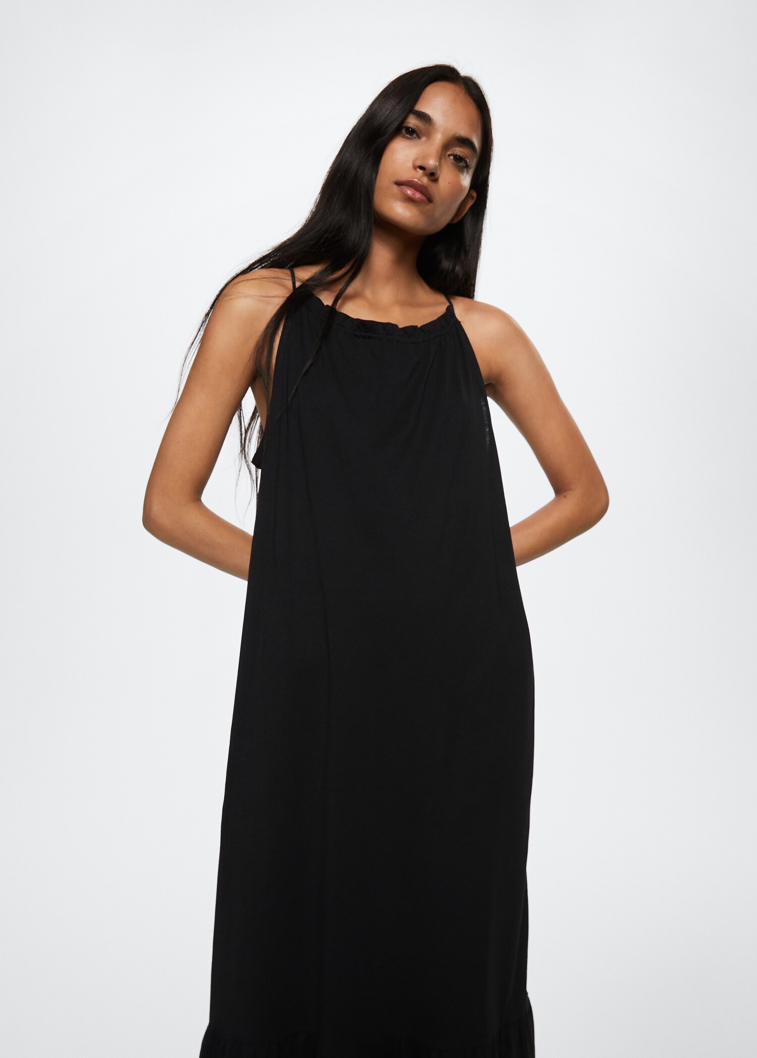 Vestido maxi volantes - Plano medio