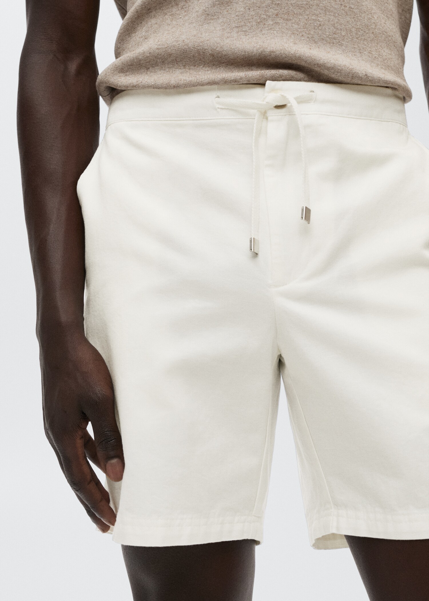 Bermudashorts i bomull og lin med snor - Artikkeldetalj 1