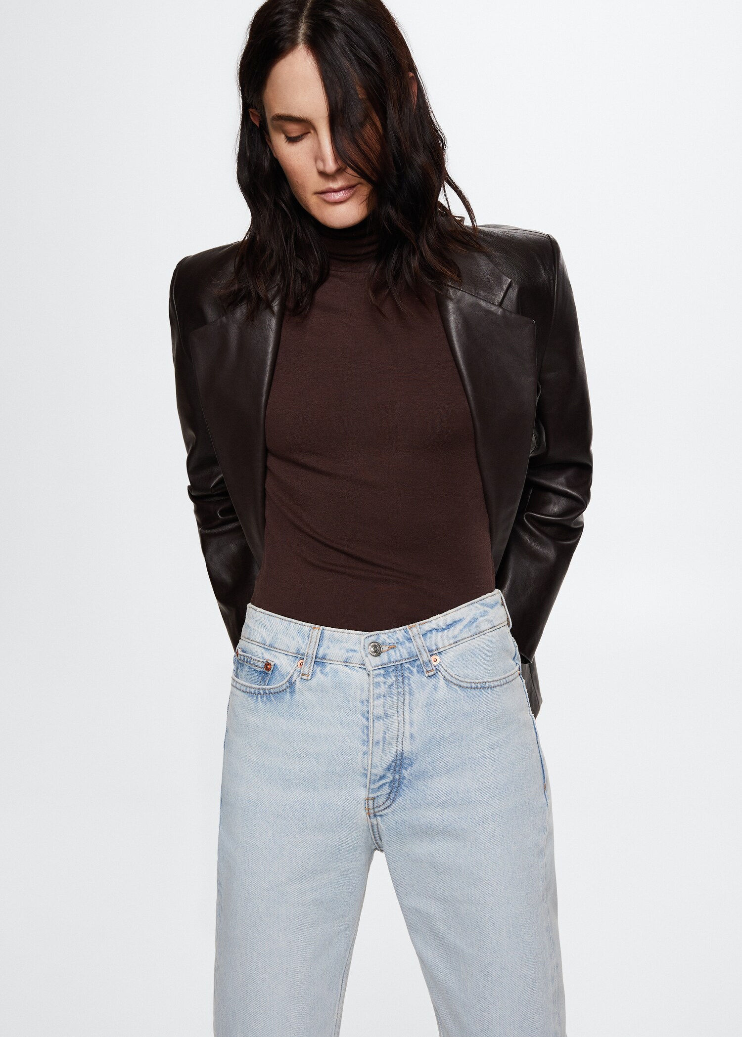 High-waist cropped straight jeans - Details of the article 4