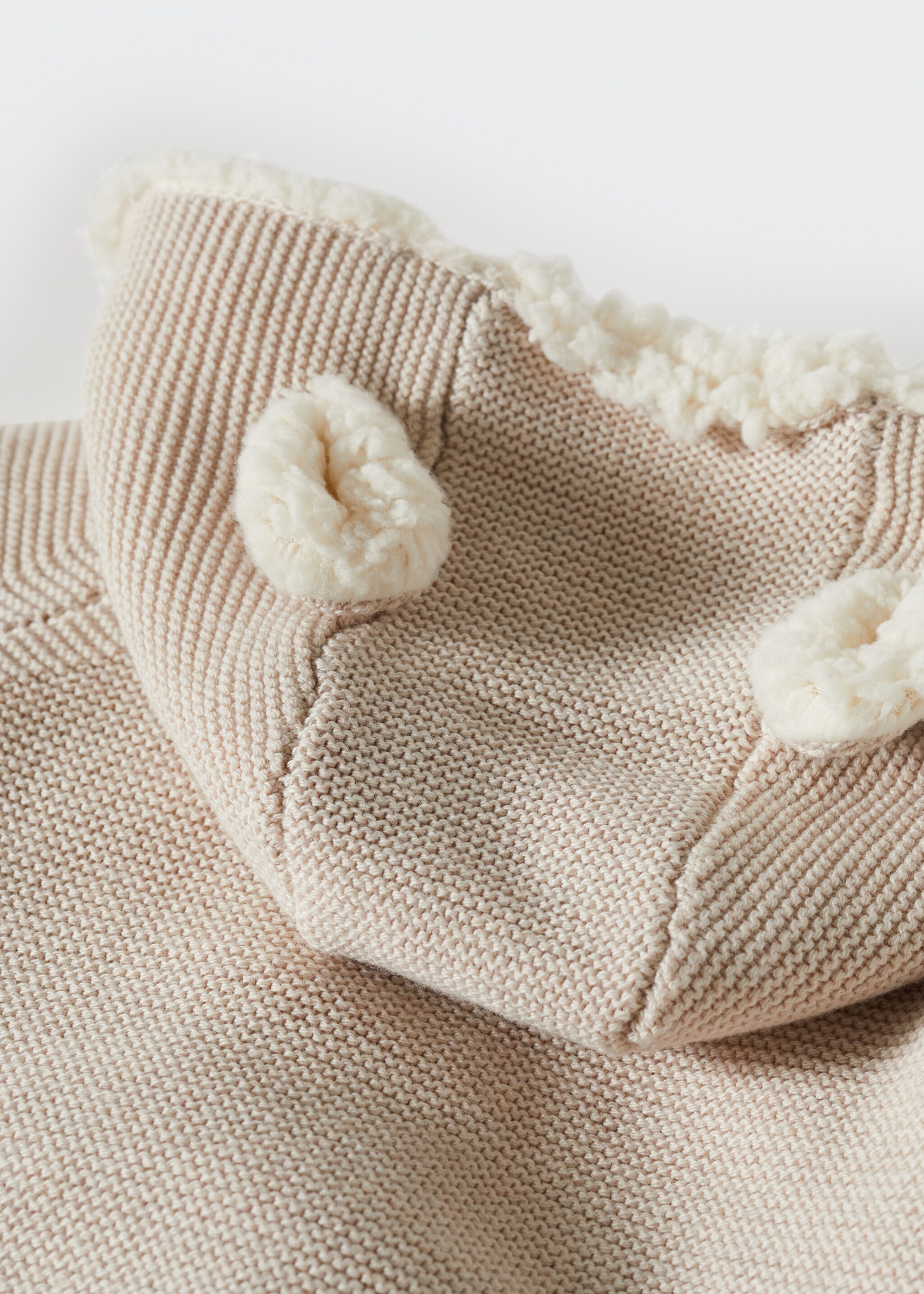 Cardigan de malha com efeito de pelo no interior - Pormenor do artigo 9
