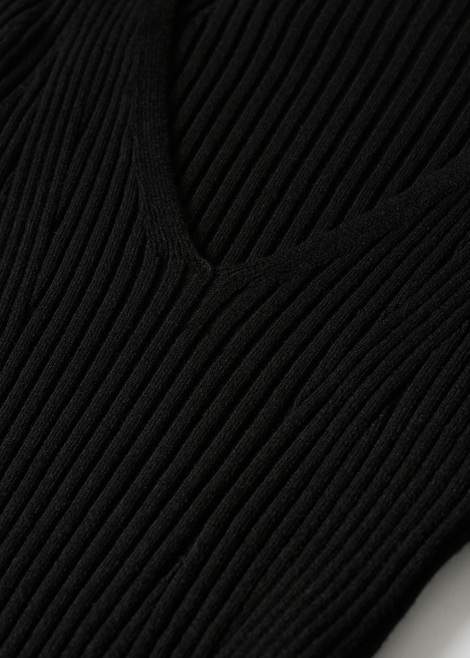 V-neck ribbed knit sweater - Details of the article 8