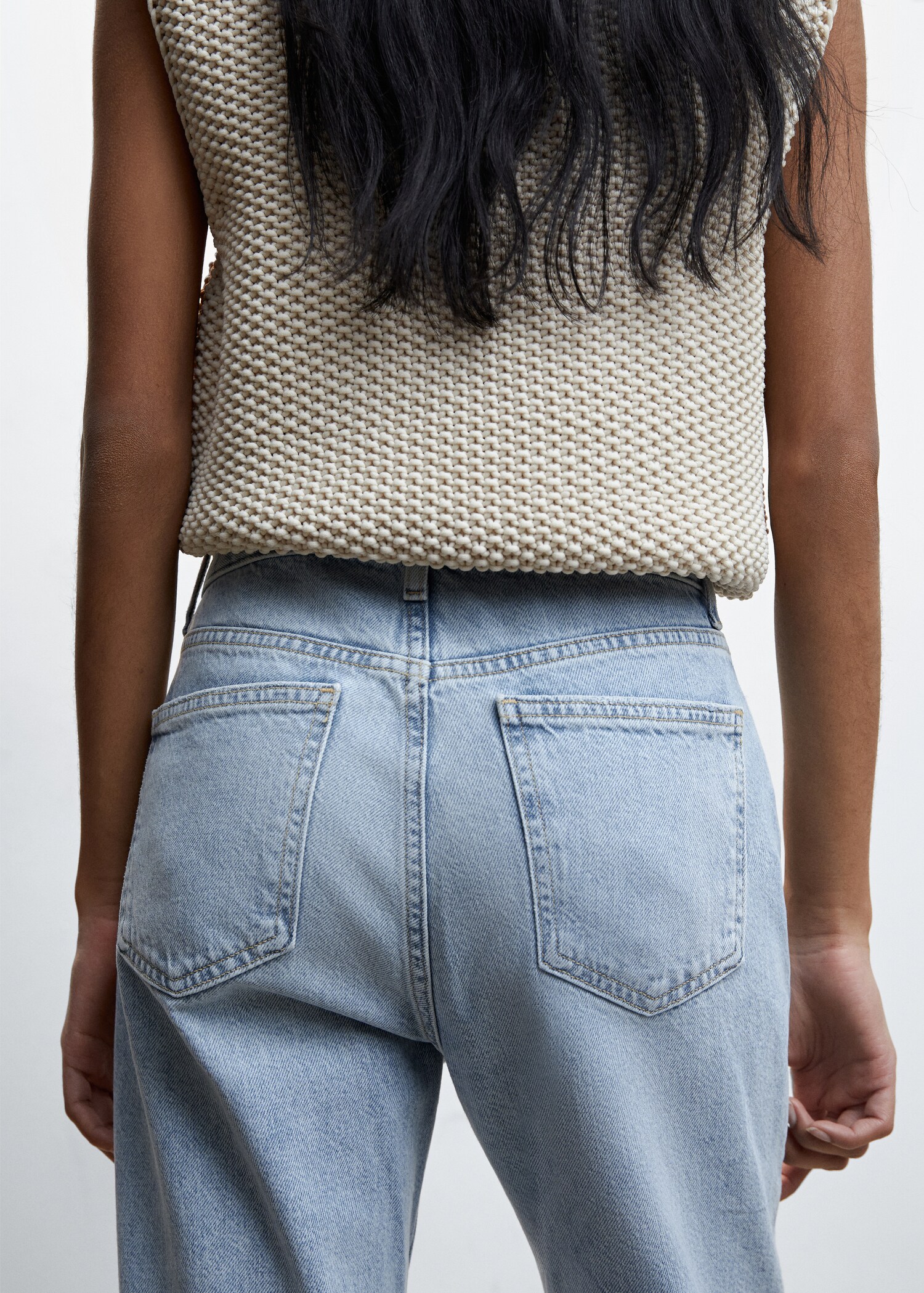 Mid-rise straight jeans - Details of the article 6