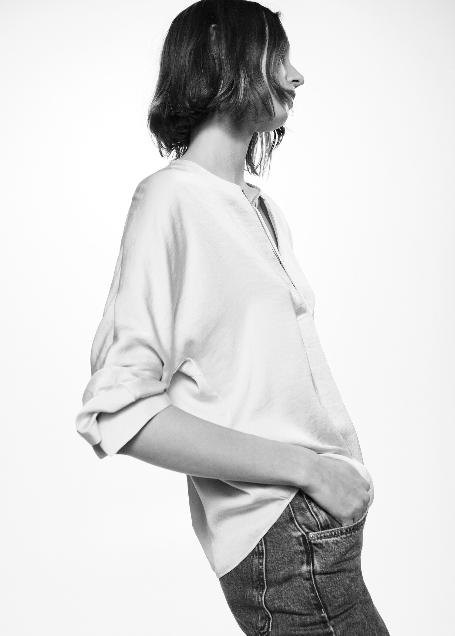 Lace flowy blouse - Details of the article 2