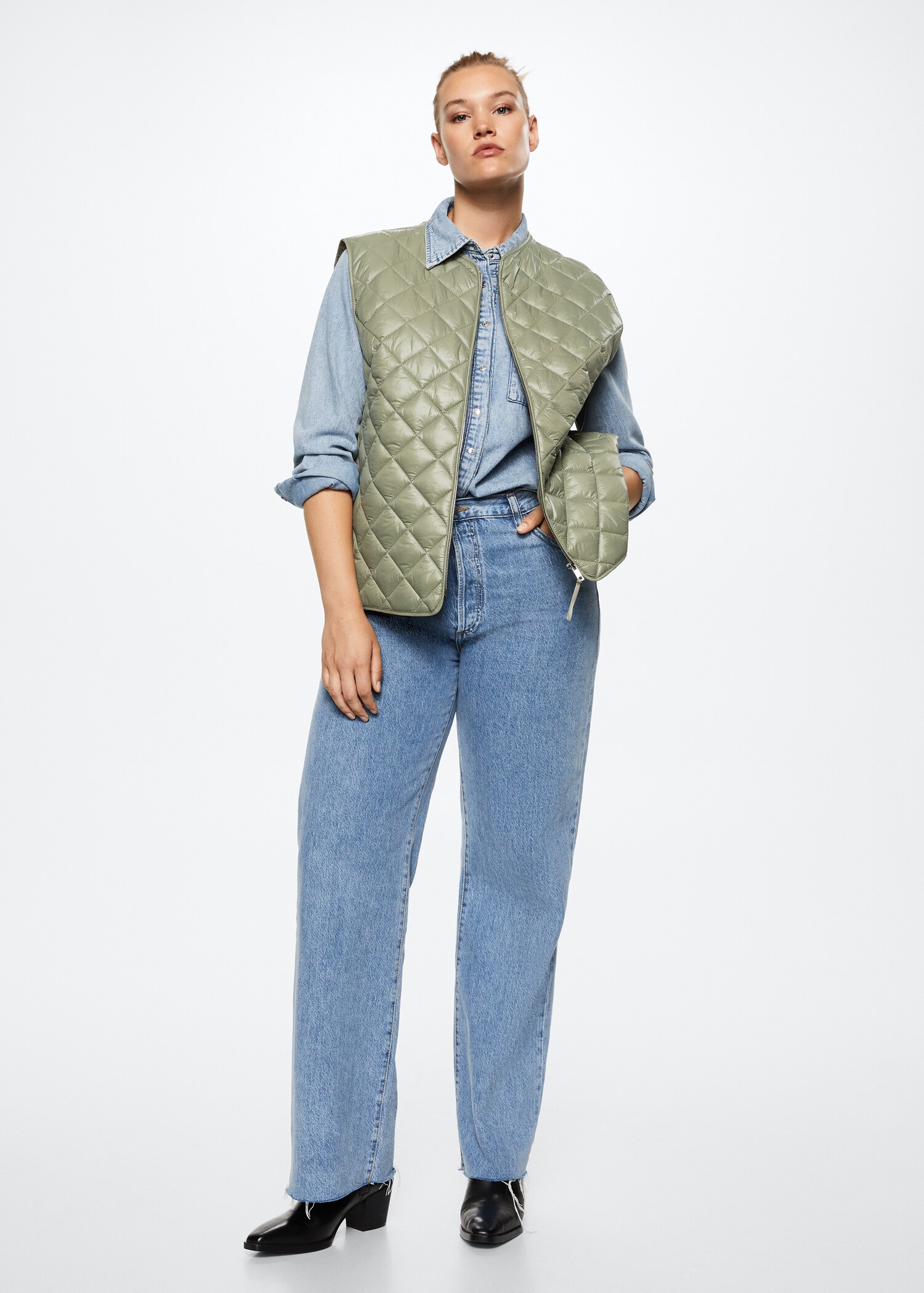 Ultra-light quilted vest - Details of the article 3