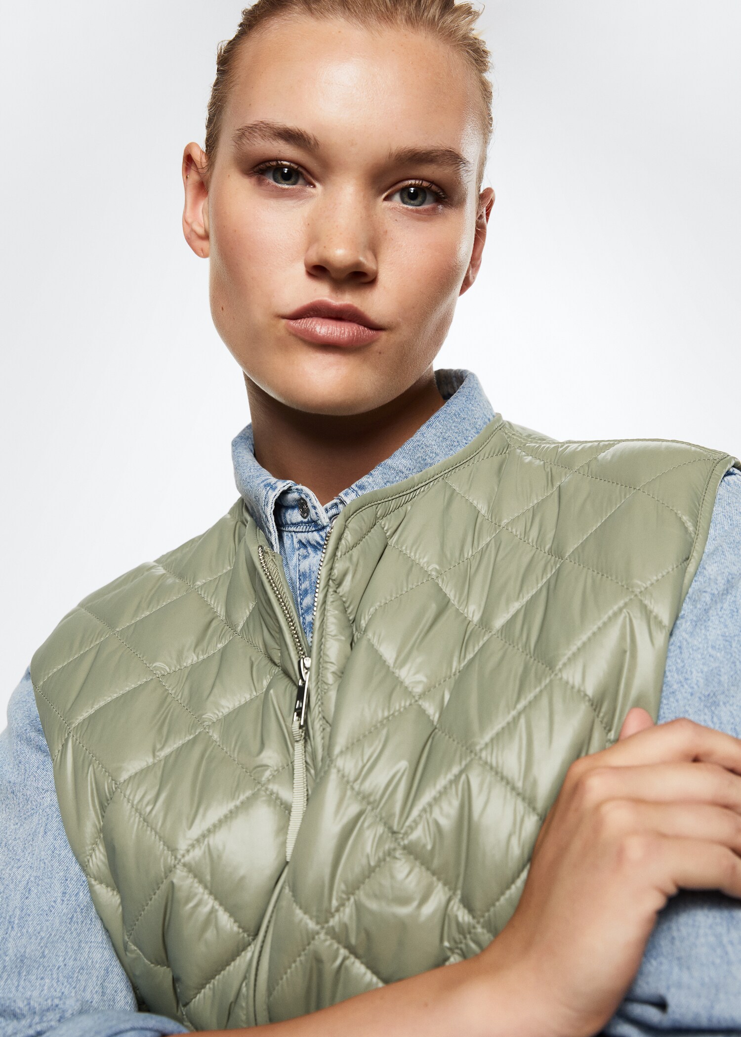 Ultra-light quilted vest - Details of the article 5