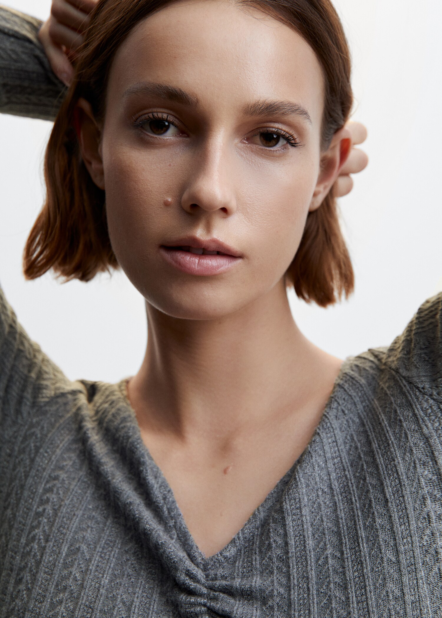 Long-sleeve t-shirt with ruffles - Details of the article 1