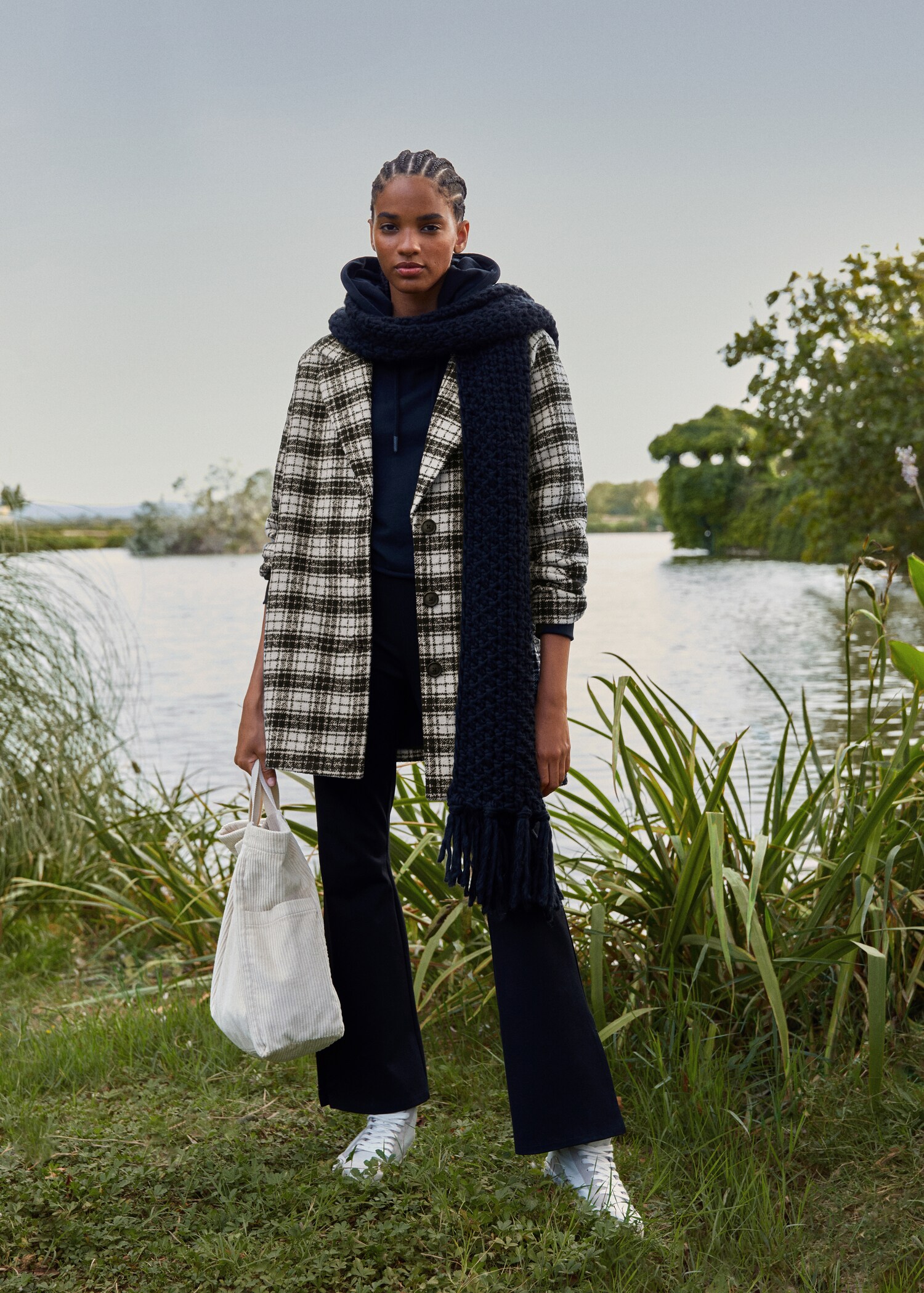 Checked lapels coat - Details of the article 5