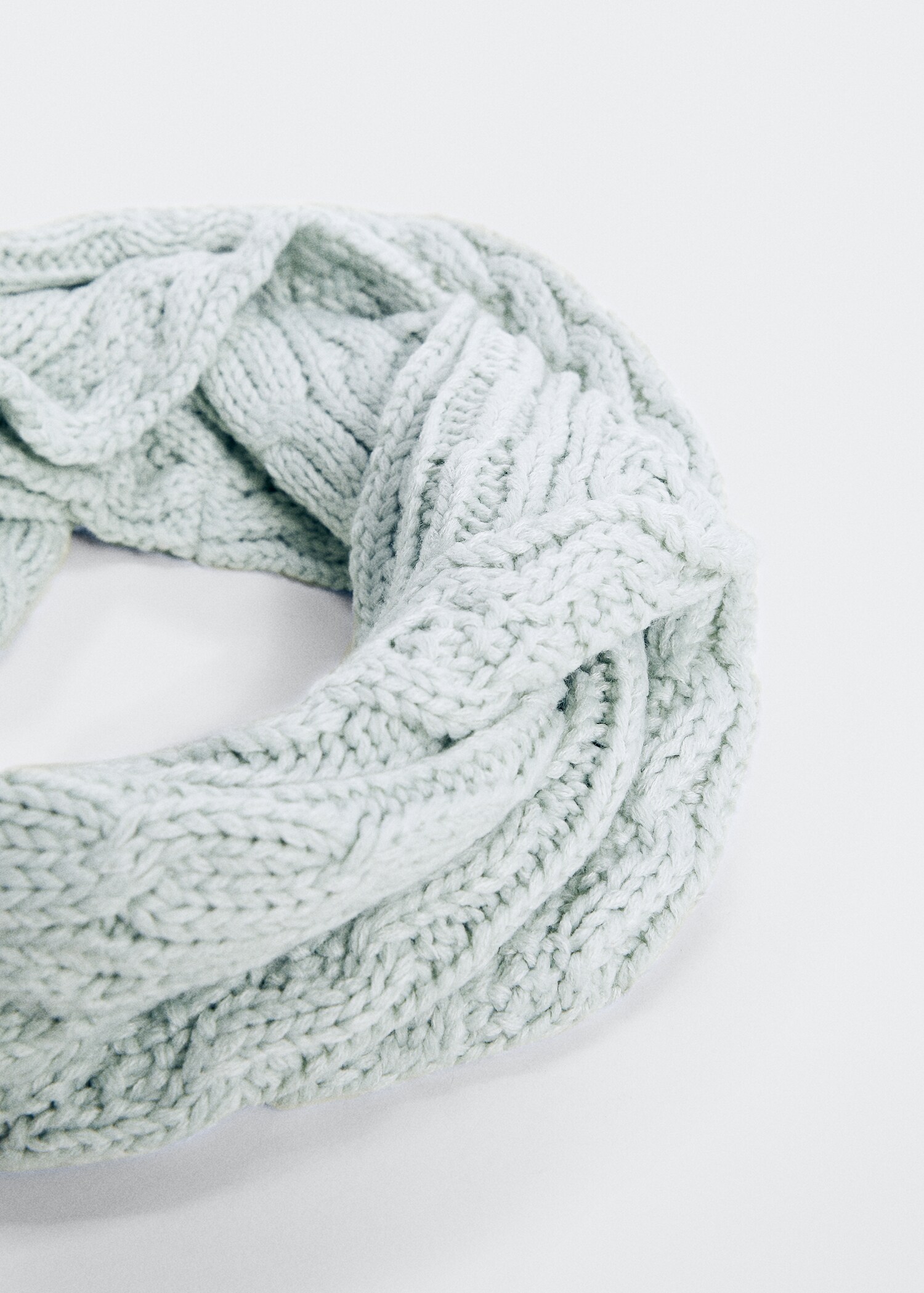 Cable-knit scarf - Details of the article 1