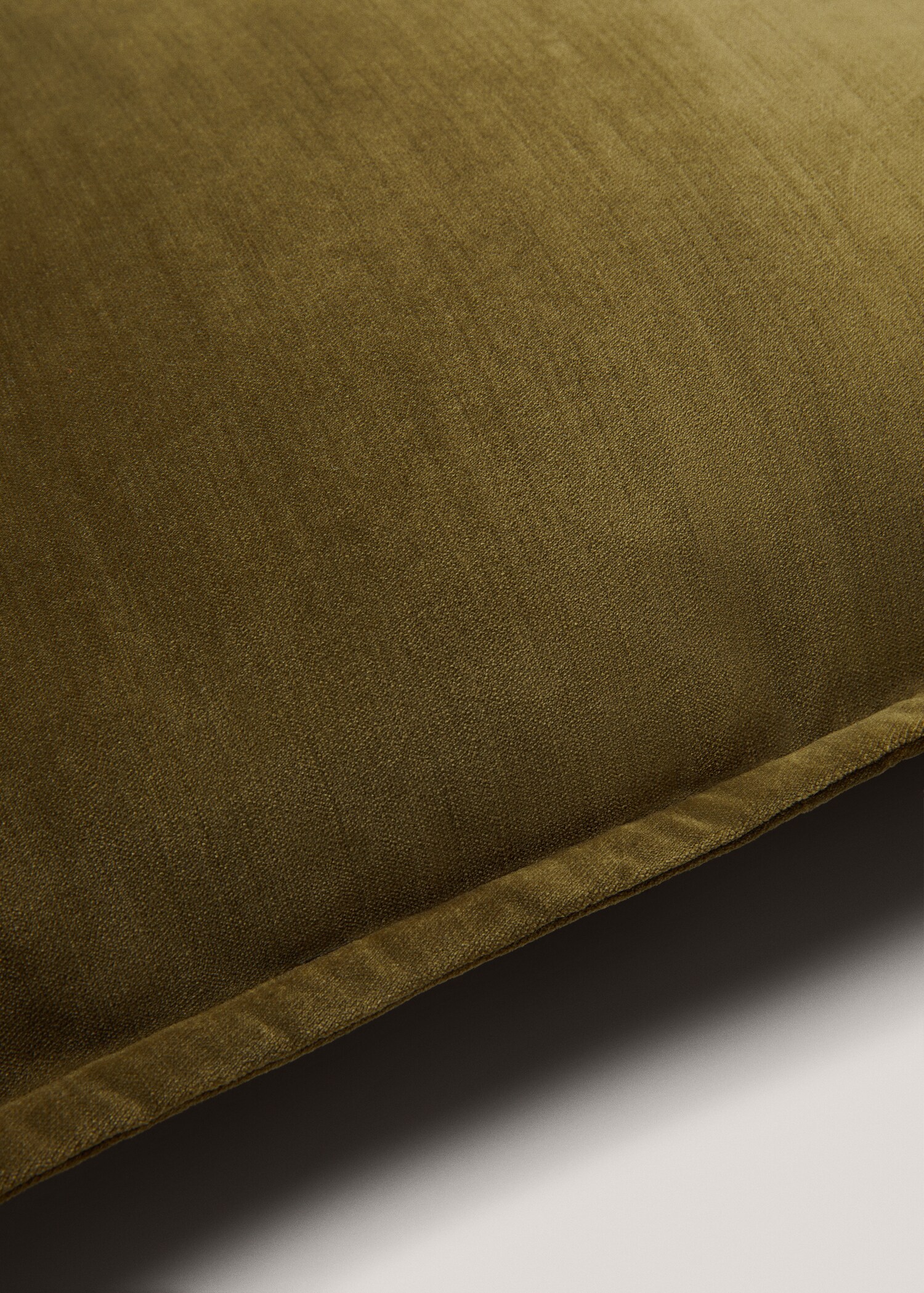 Velvet cushion cover 19.69x19.69 in - Details of the article 4