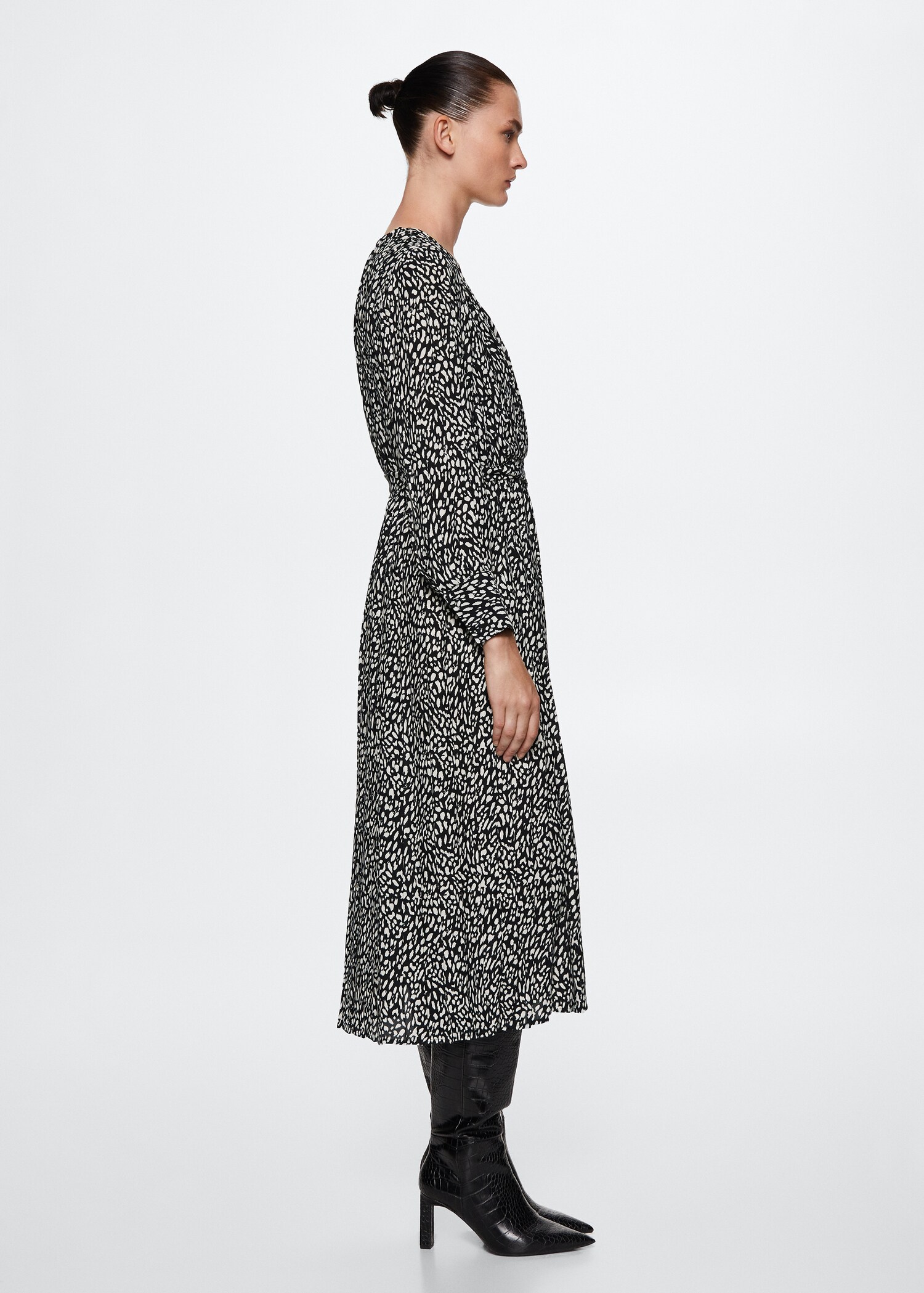 Printed pleated dress - Details of the article 1