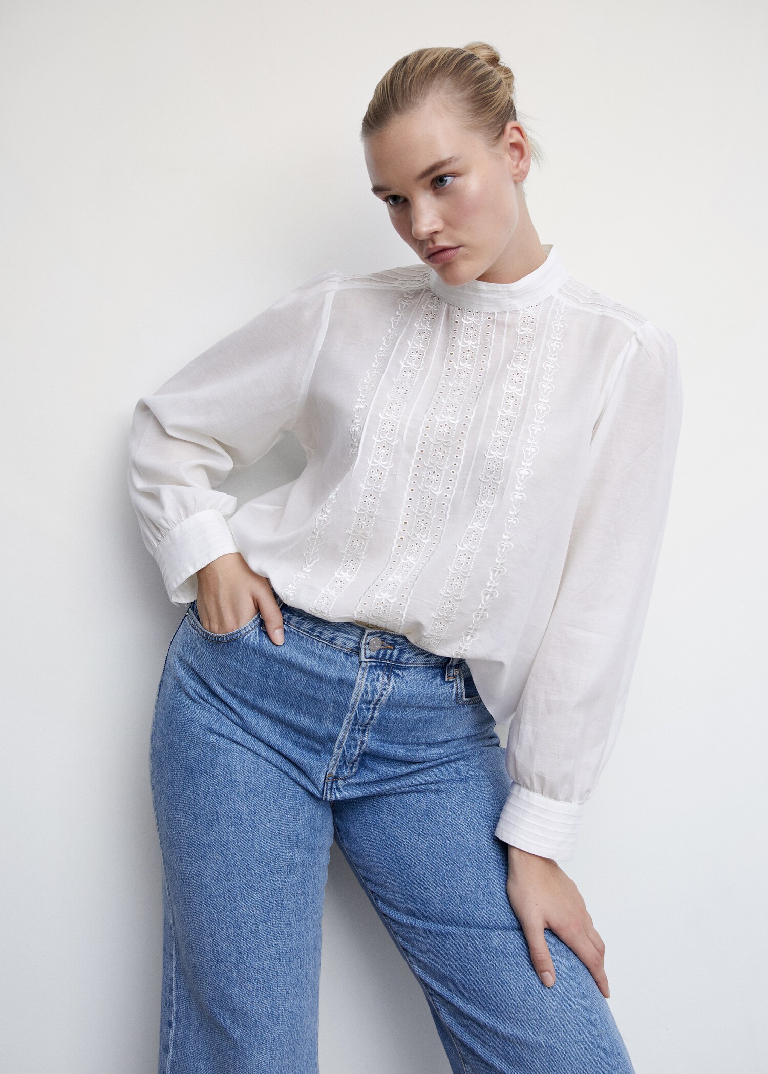Decorative embroidery blouse - Details of the article 4