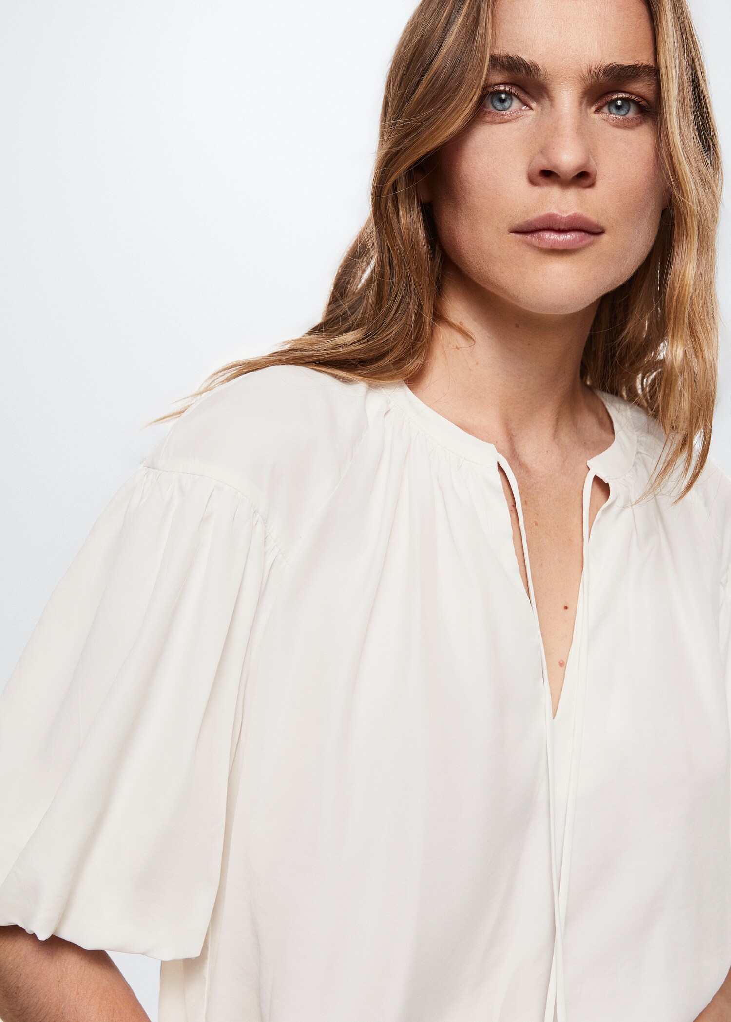 Lace flowy blouse - Details of the article 1