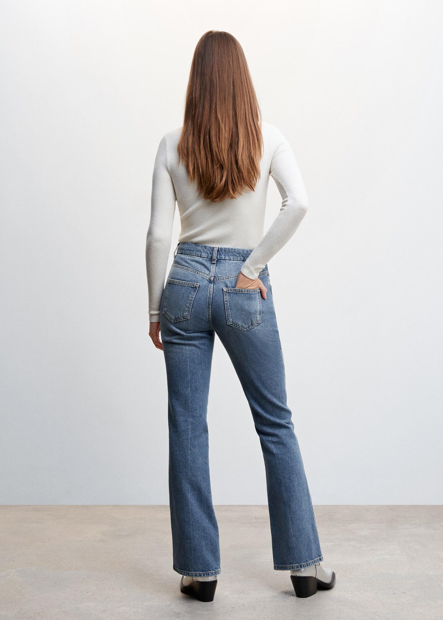 Jeans flare medelhög midja - Artikelns baksida
