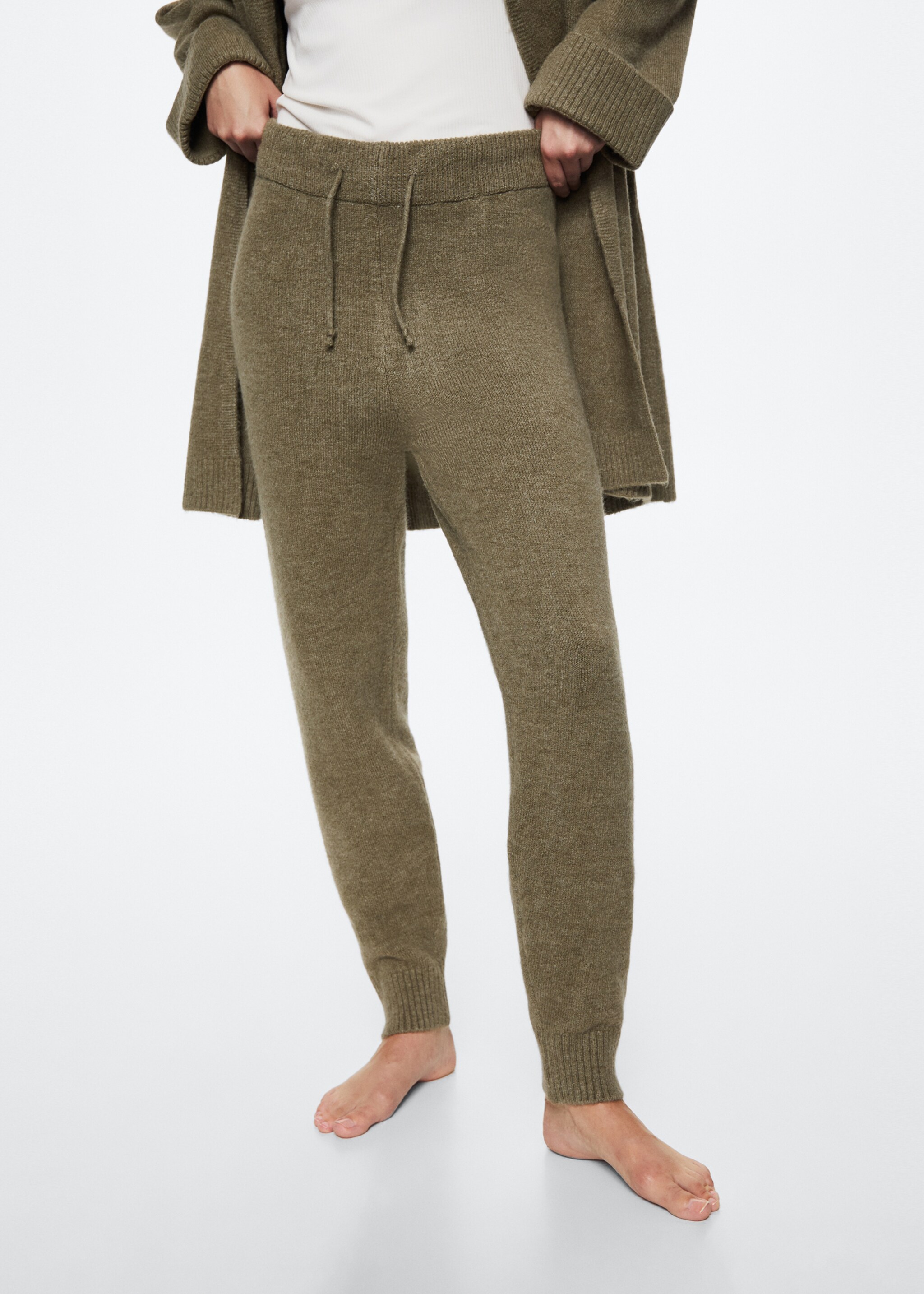 Cotton-linen knitted trousers  - Medium plane, Khaki. Ref: 37028256-00.