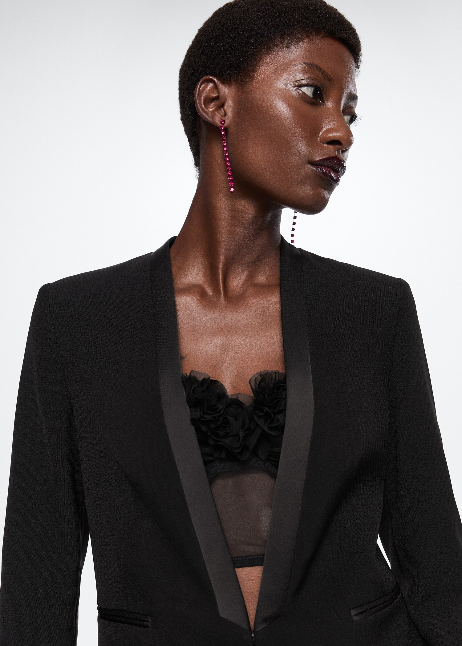 Blazer mit Satin-Details - Damen | MANGO OUTLET Deutschland 