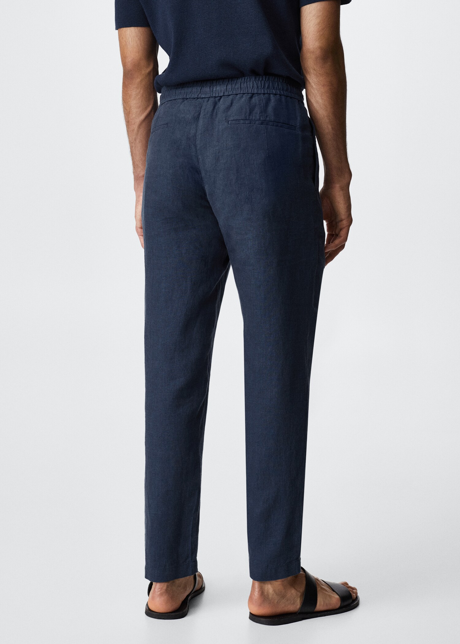 Pleated linen joggers - Reverse of the article