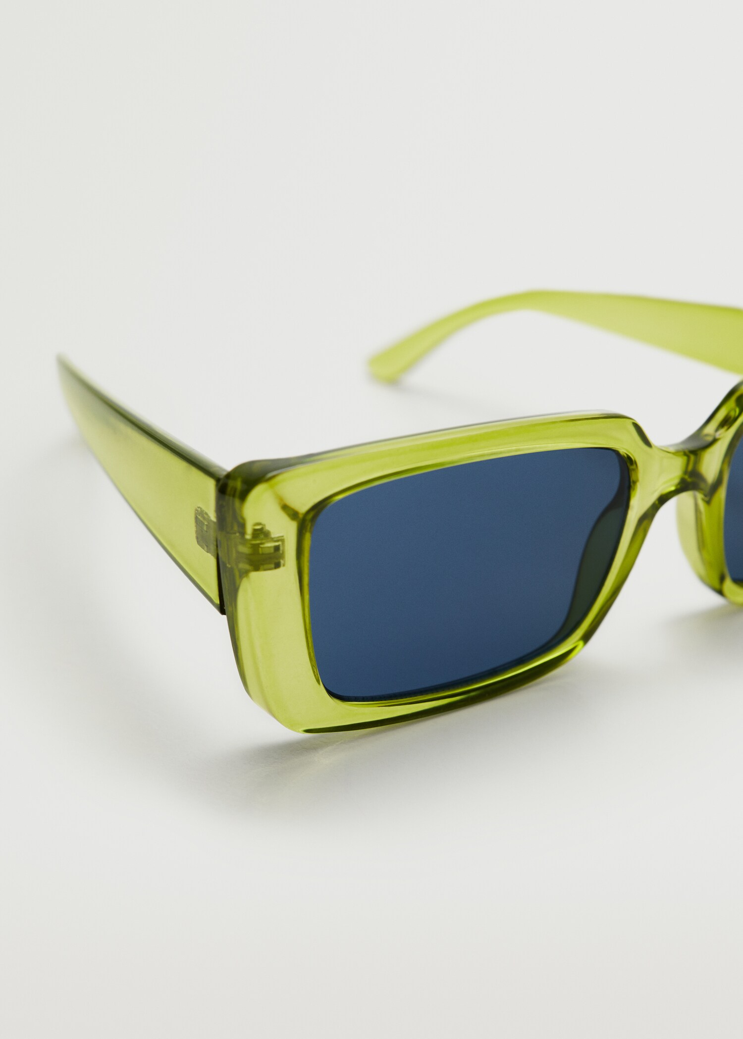 Resin frame sunglasses - Details of the article 3