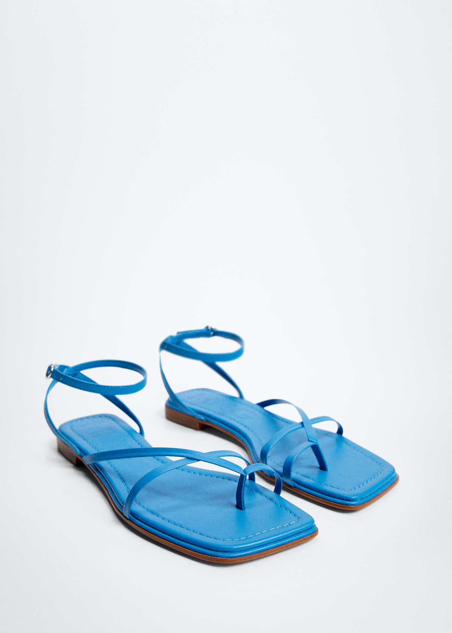 Decorative strap sandals - Details of the article 3