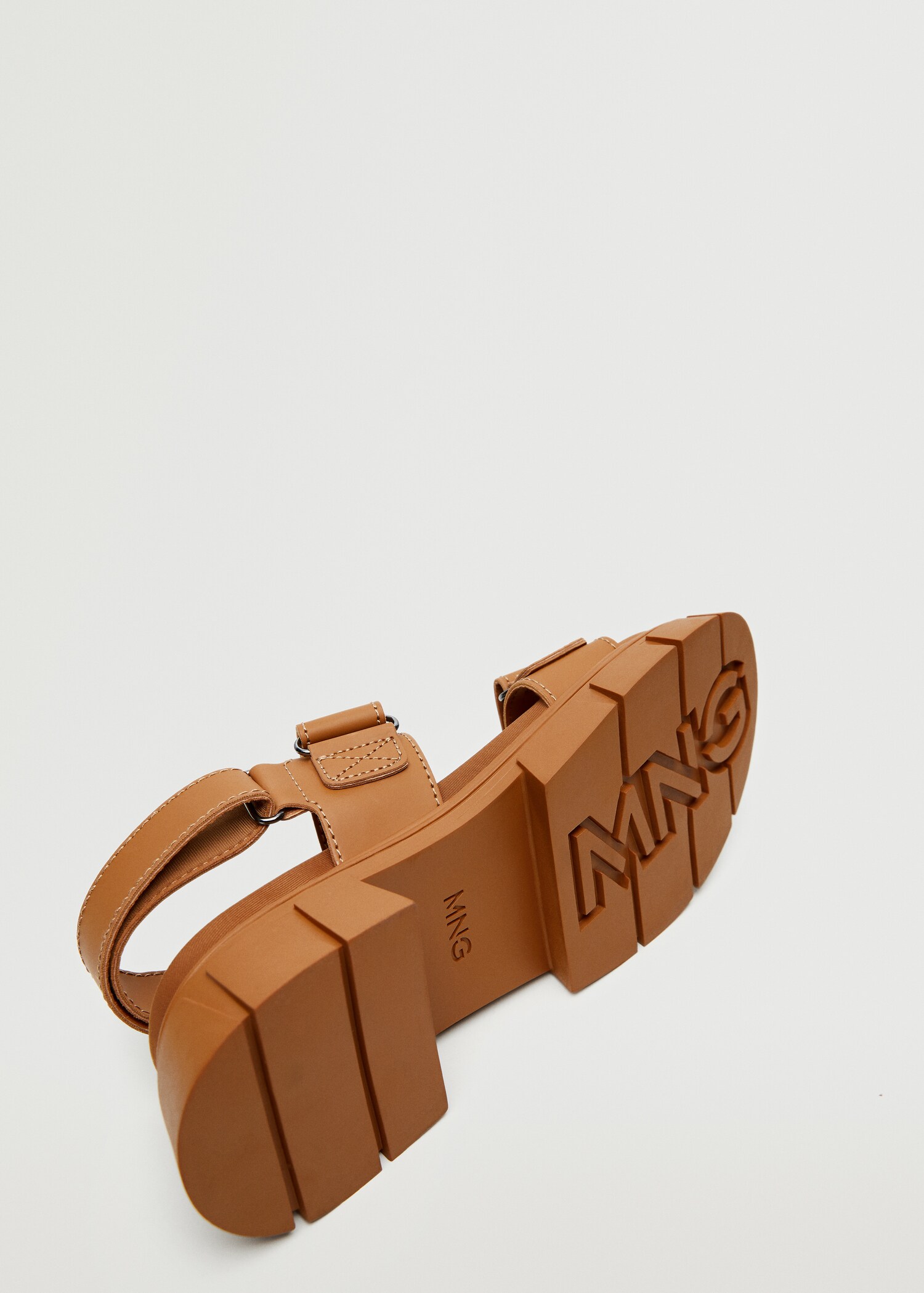 Toothed platform sandal - Details of the article 4