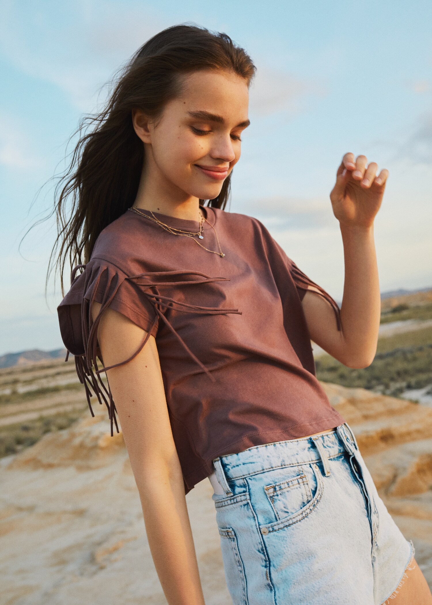 Frayed hem denim shorts - Details of the article 5