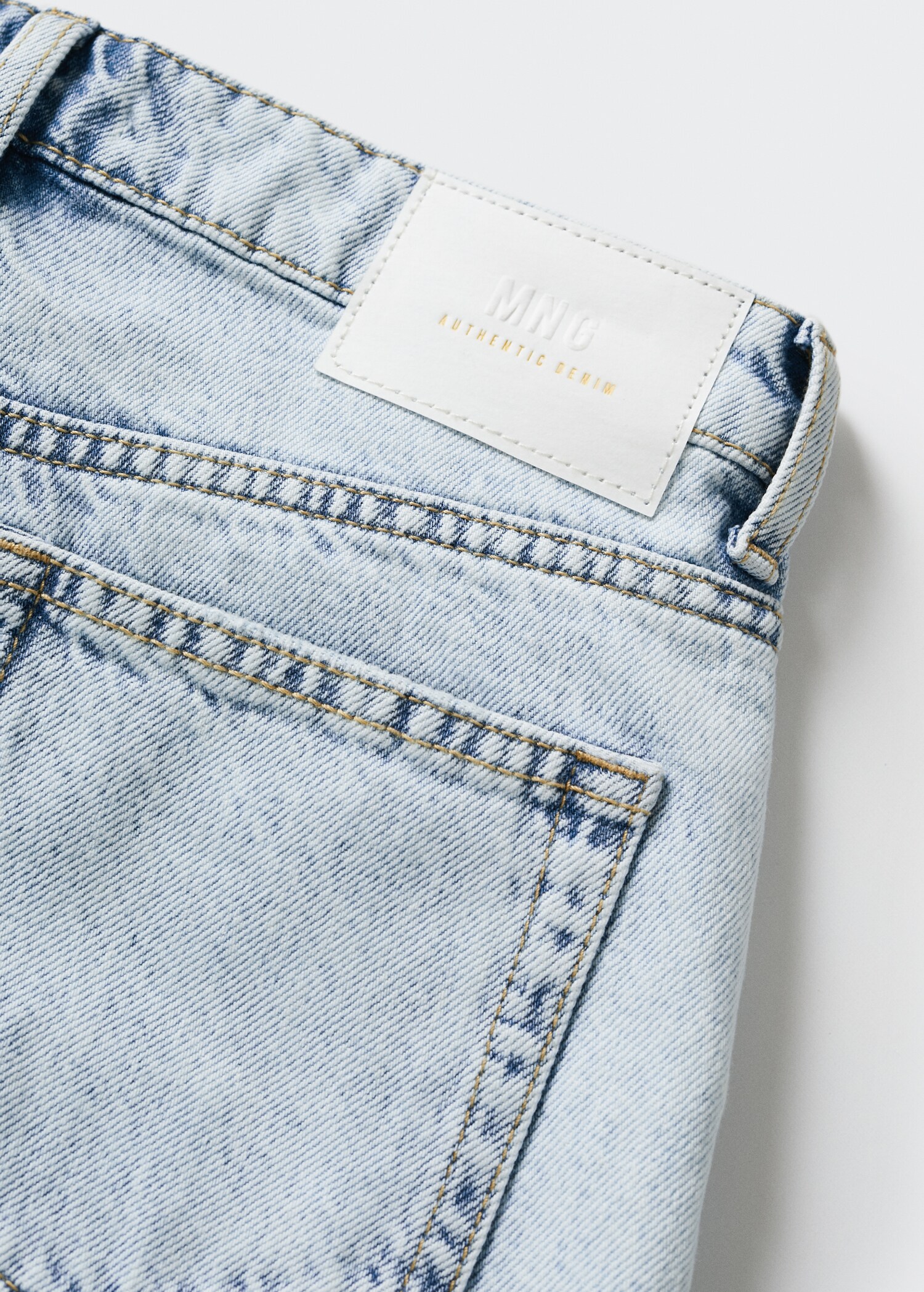 Frayed hem denim shorts - Details of the article 8