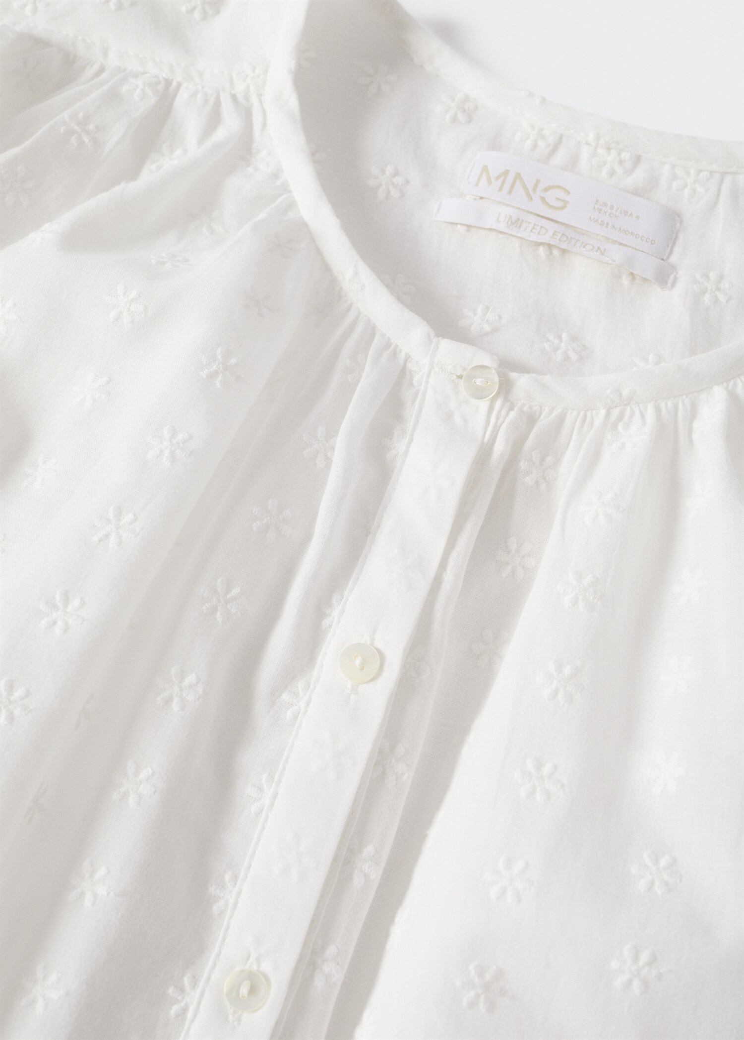 Camisa flores bordada - Detalle del artículo 8