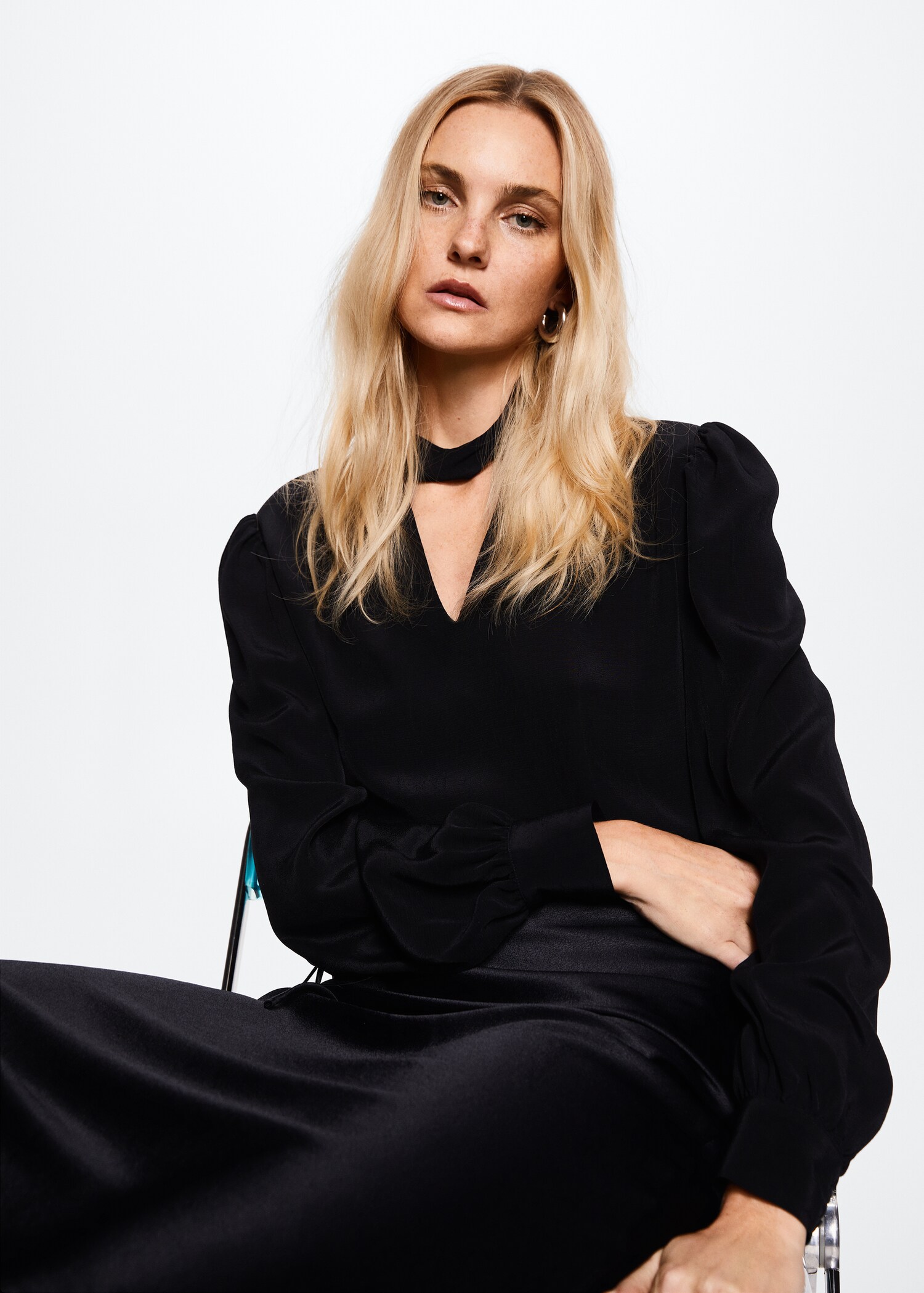 Puffed sleeves flowy blouse - Details of the article 6