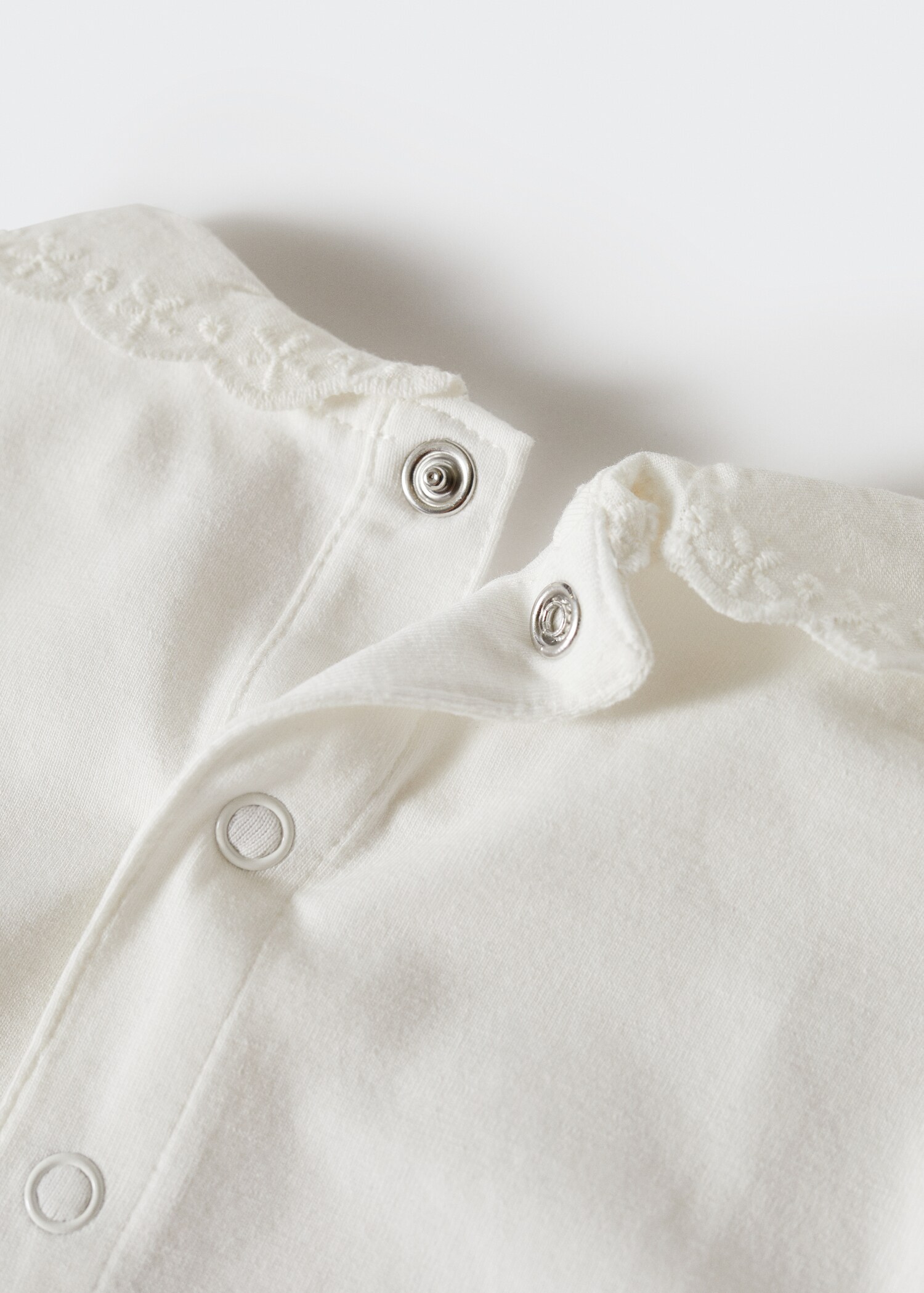 Cotton body - Details of the article 9