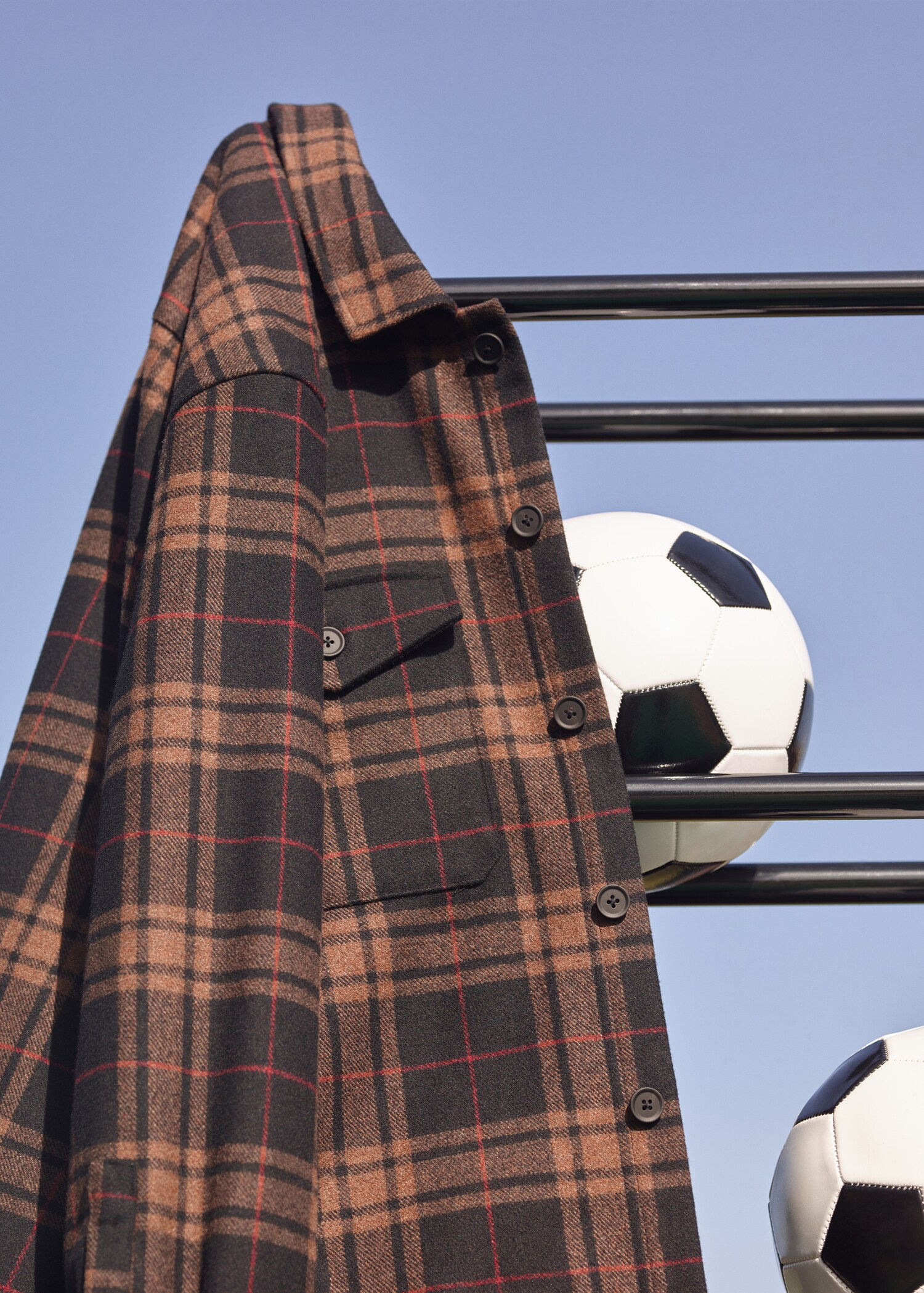 Kariertes Overshirt aus Woll-Mix - Detail des Artikels 9
