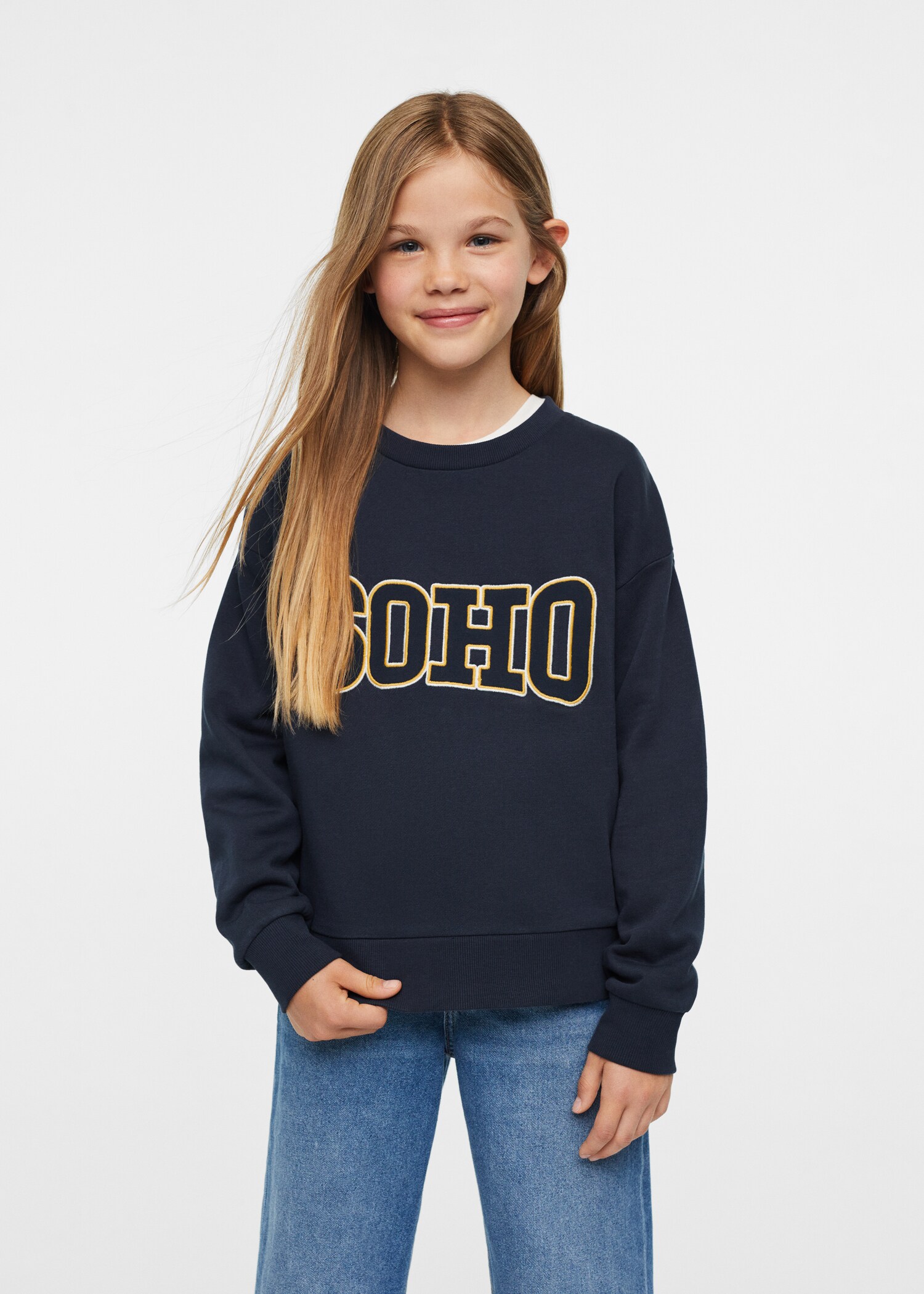 Texturiertes Varsity Sweatshirt mit Stickerei - Detail des Artikels 1