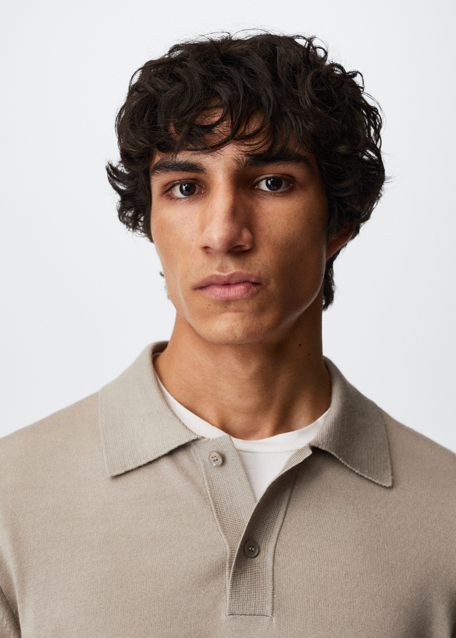 Knitted woollen polo shirt - Details of the article 1