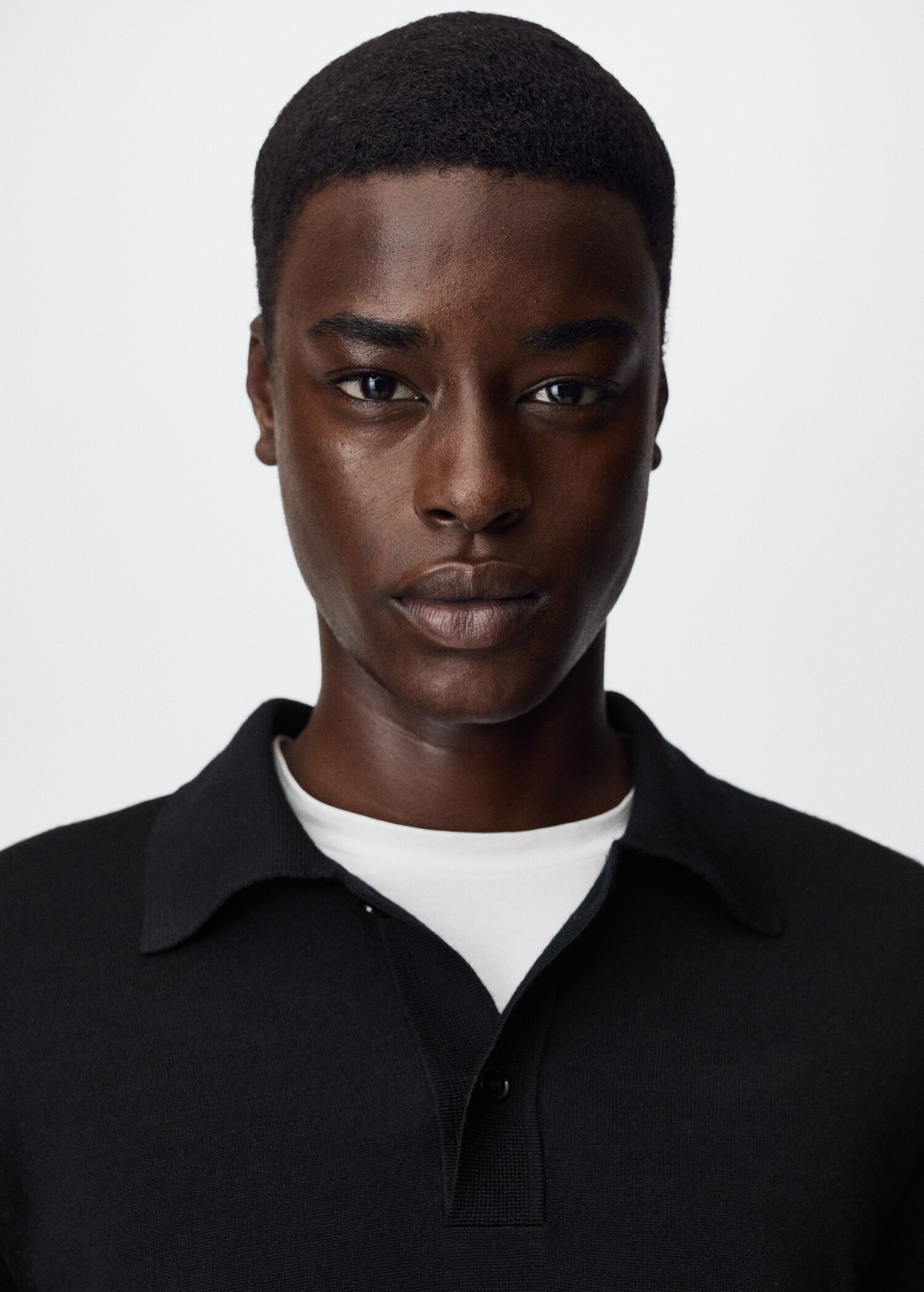 Knitted woollen polo shirt - Details of the article 1