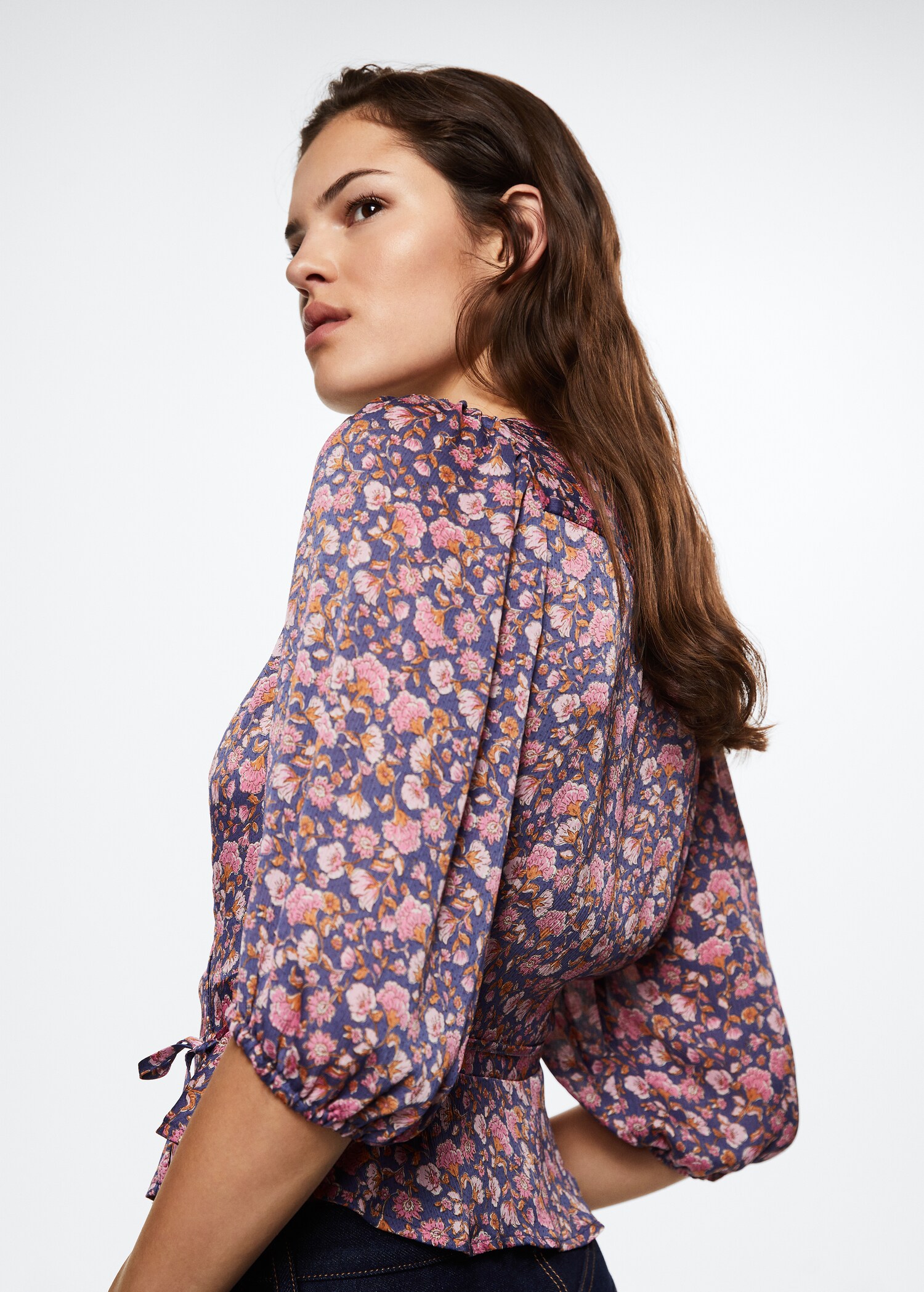 Bluse mit Blumenmuster - Detail des Artikels 2