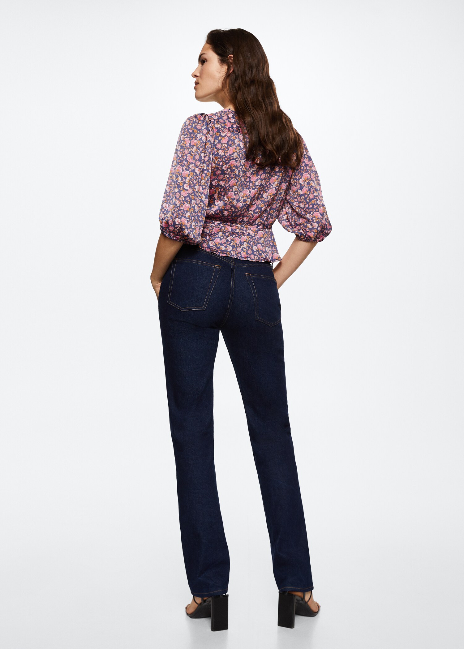 Bluse mit Blumenmuster - Rückseite des Artikels