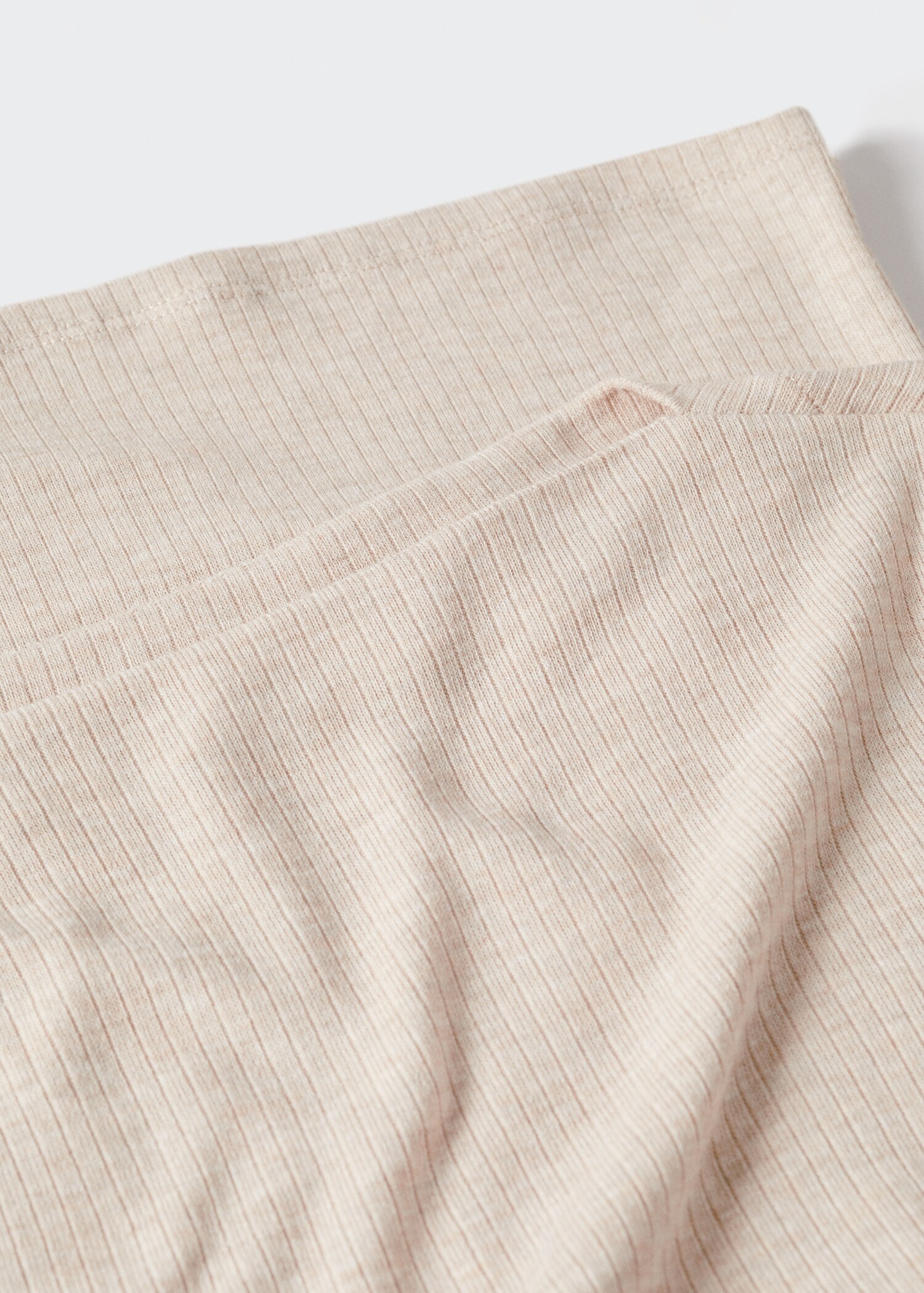 T-Shirt mit Bateau-Ausschnitt - Detail des Artikels 8