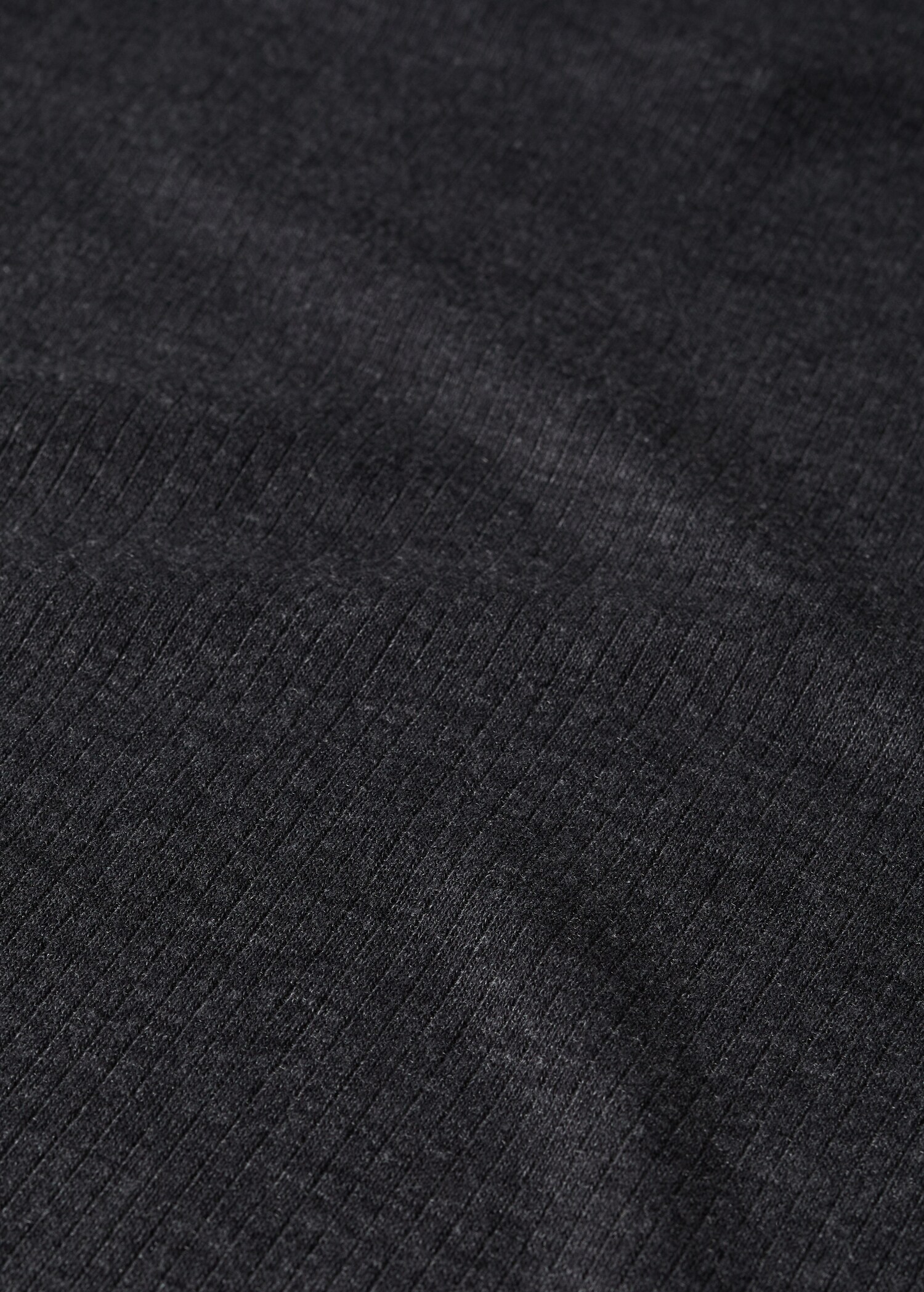 T-Shirt mit Bateau-Ausschnitt - Detail des Artikels 8