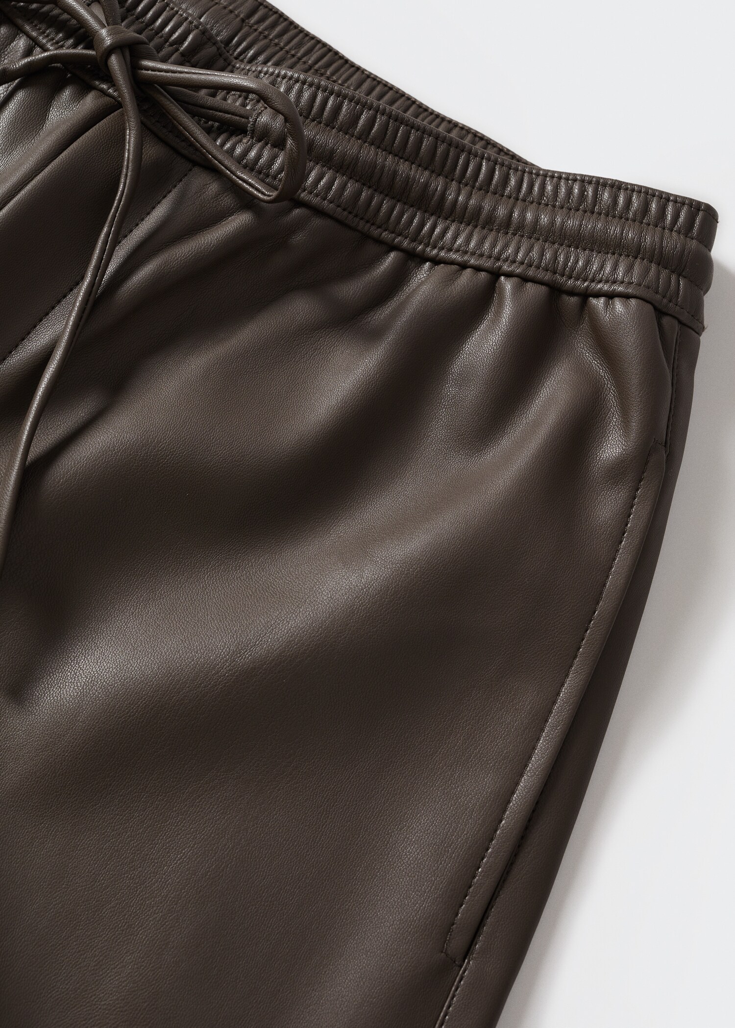 Hose mit Stretchbund und Leder-Effekt - Detail des Artikels 8