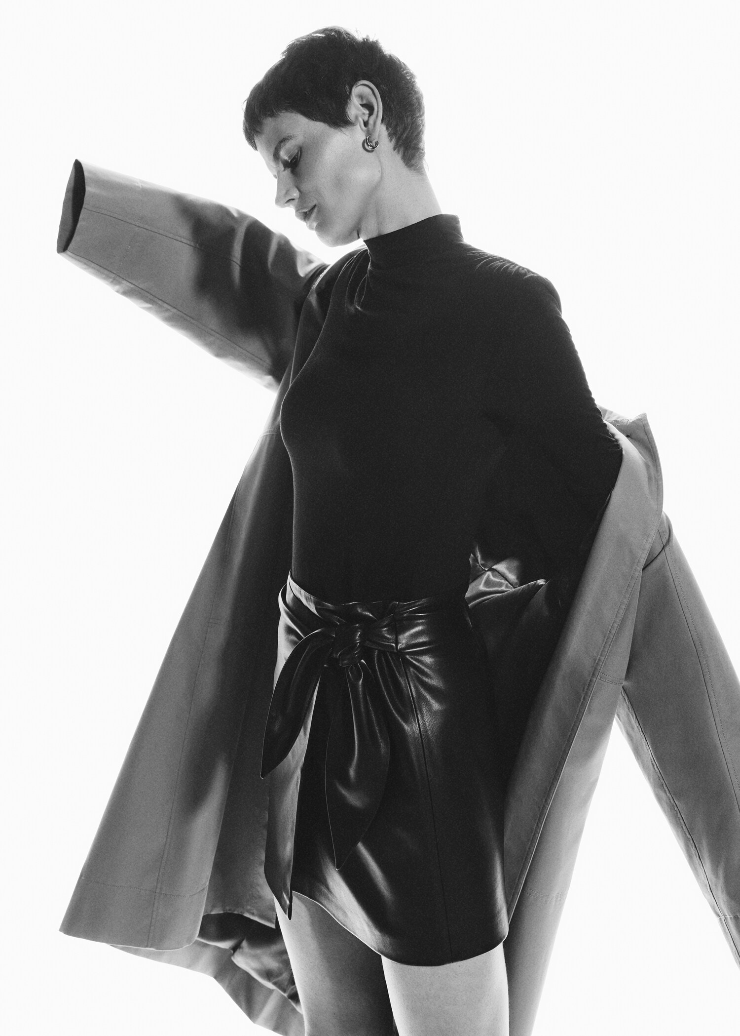 Leather-effect skirt - Details of the article 1