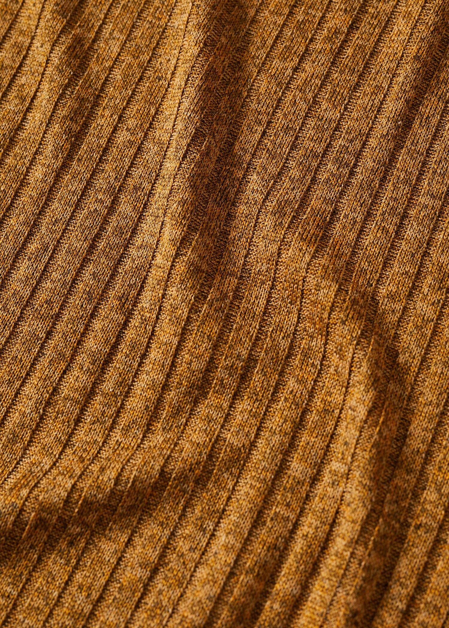 Ribbed midi dress - Details of the article 8