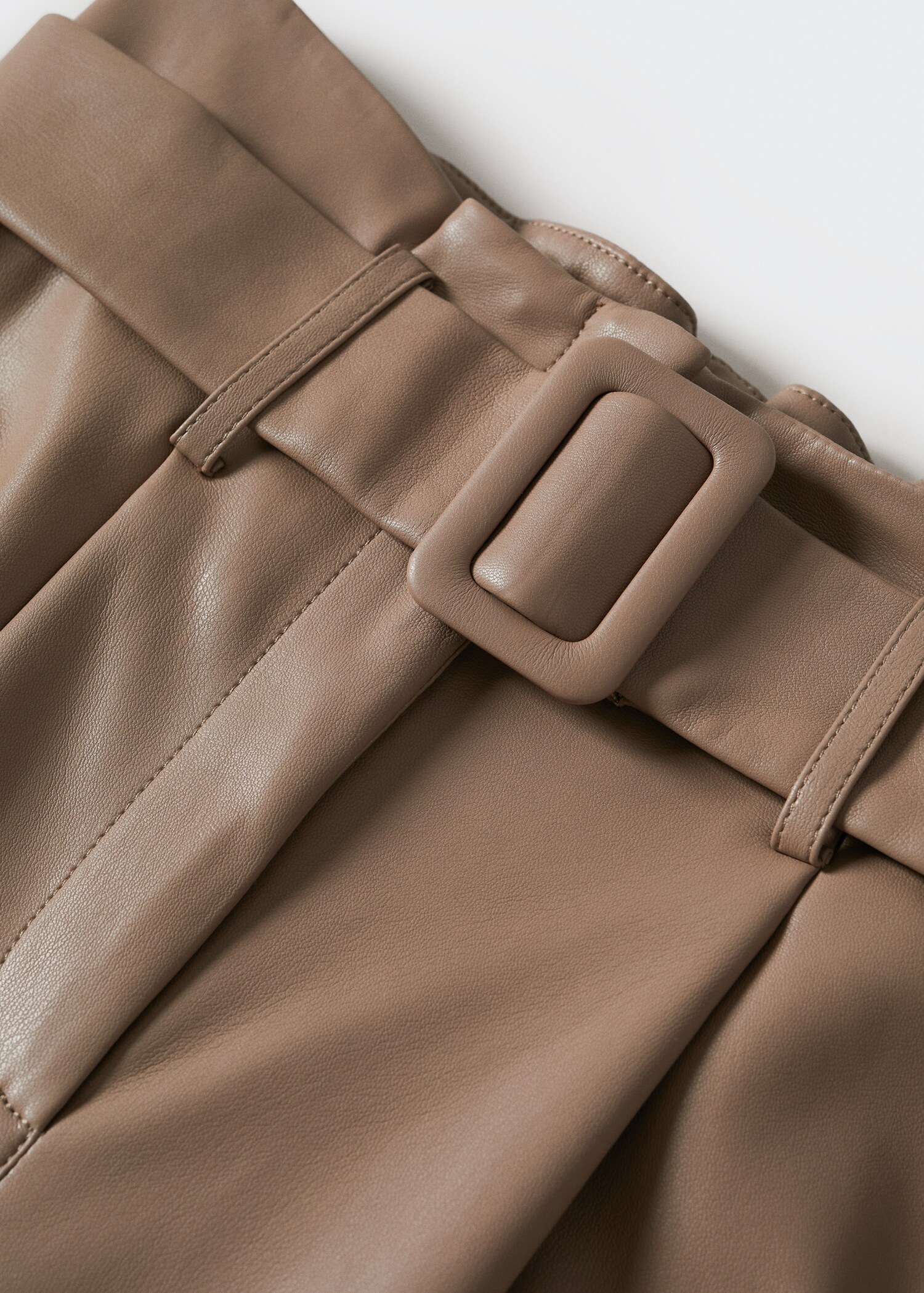 Pantalón recto efecto piel - Detalle del artículo 8