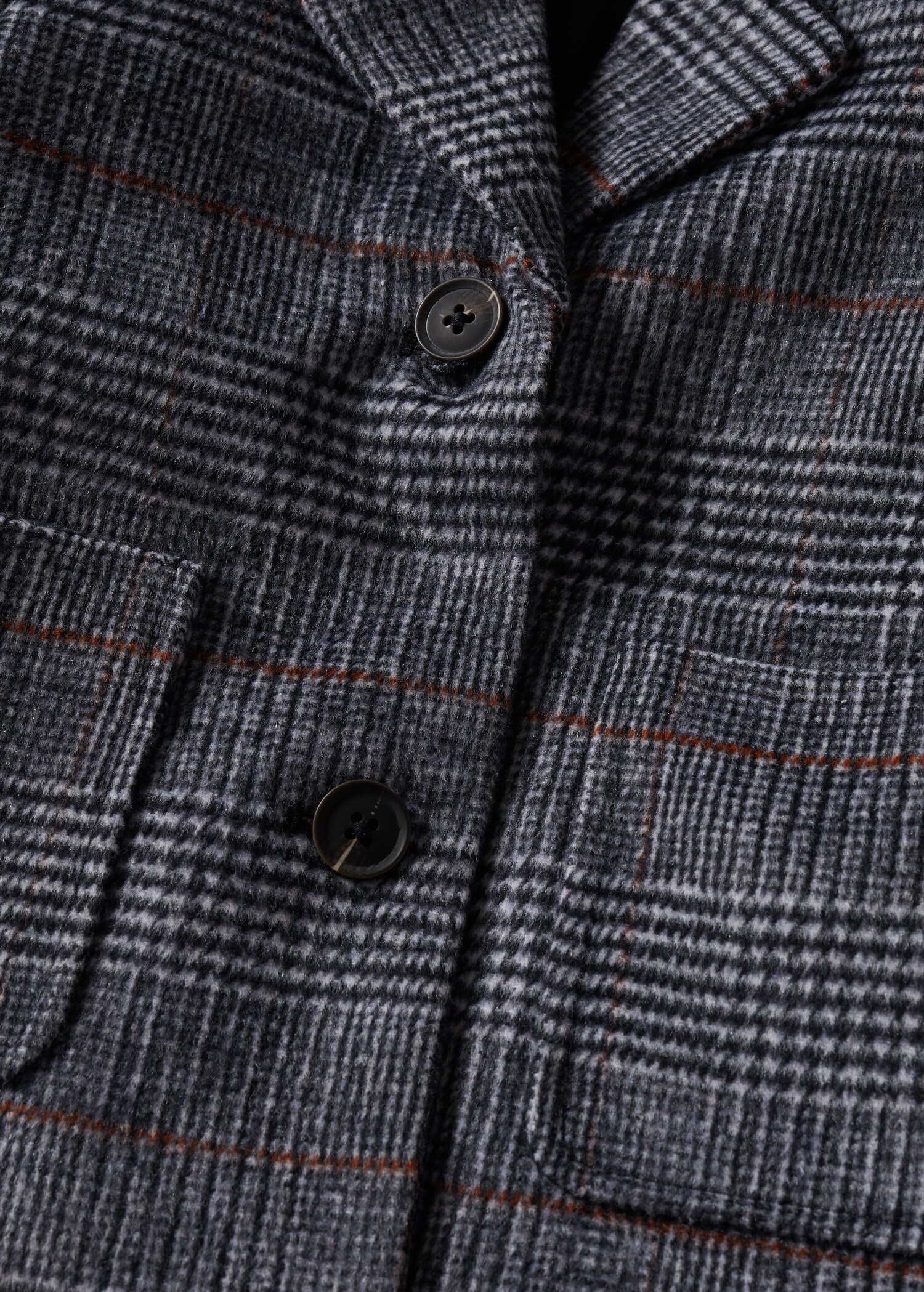 Checked lapels coat - Details of the article 9