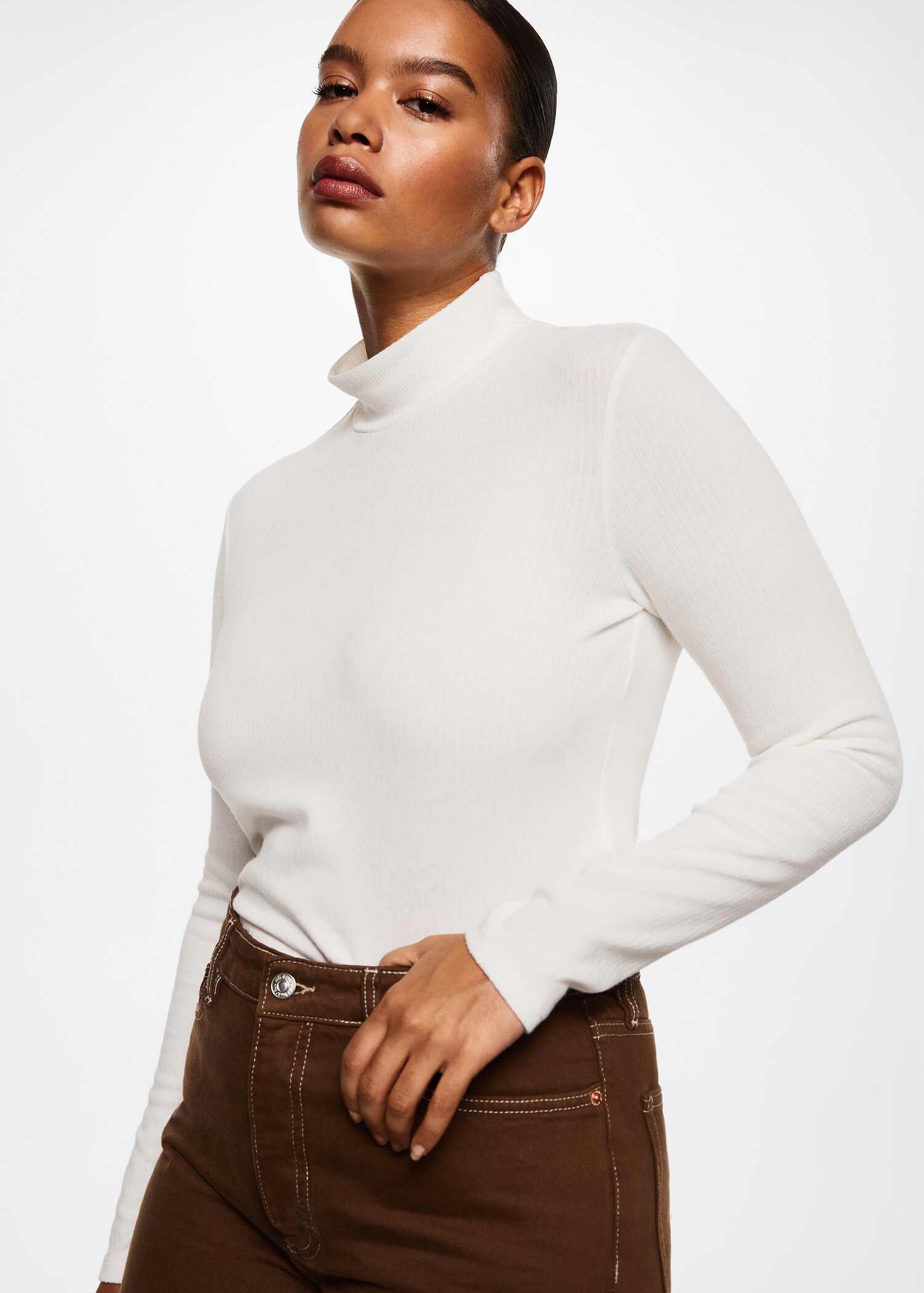 Ribbed long-sleeved t-shirt - Details of the article 3