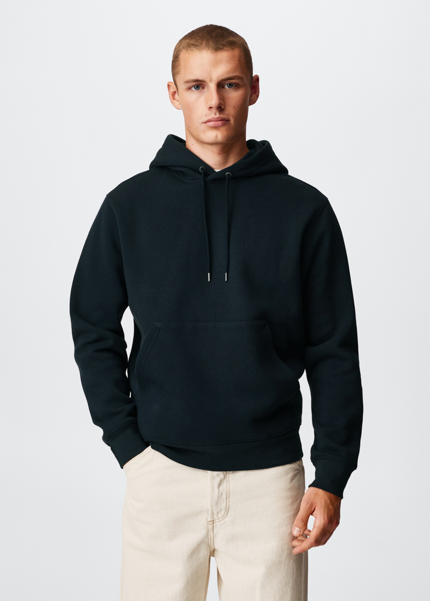 Sweater à capuche coton - Plan moyen