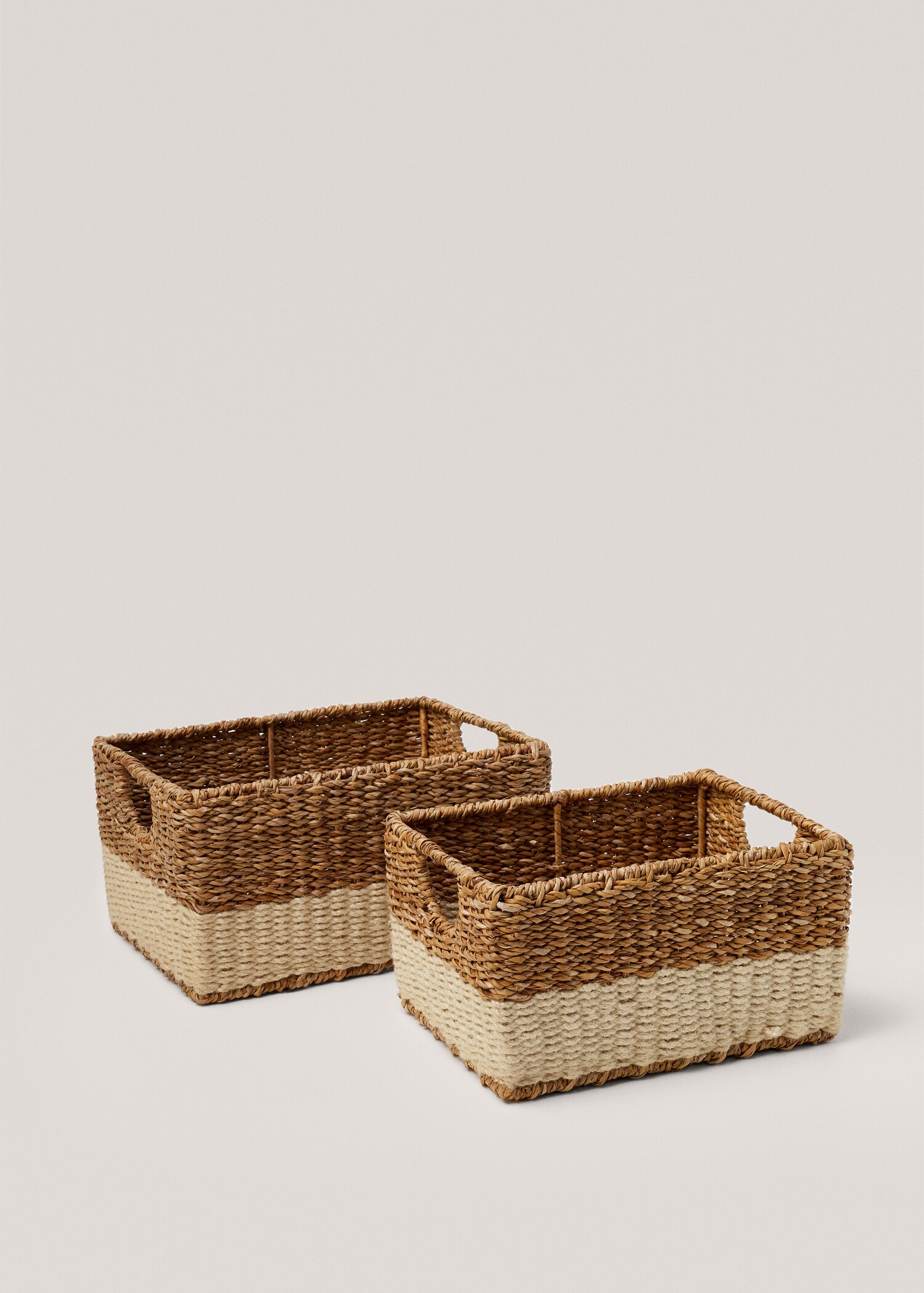 Cesta entrançada de fibras naturais 38 x 28 x 20 cm - Pormenor do artigo 1