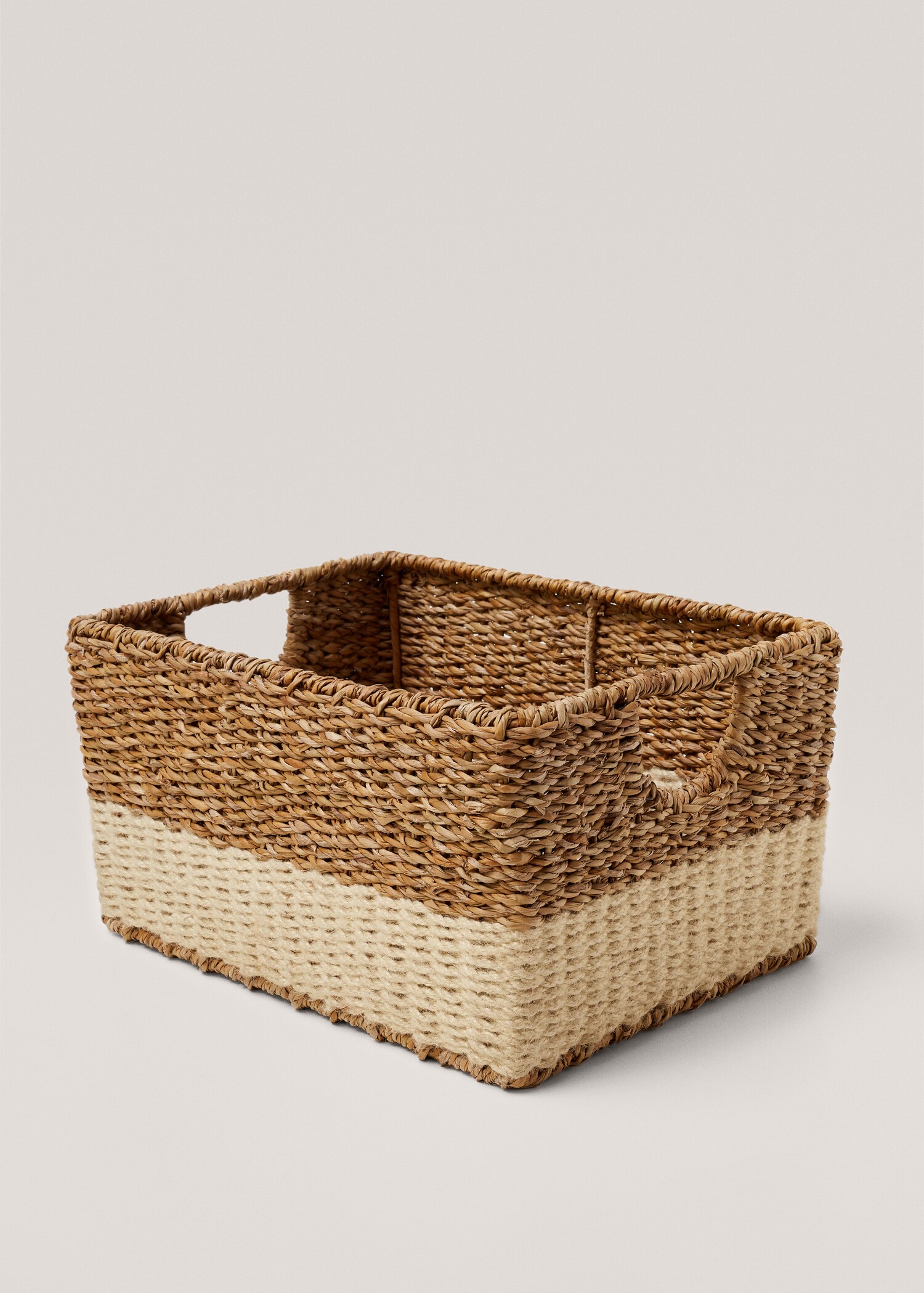 Cesta entrançada de fibras naturais 38 x 28 x 20 cm - Pormenor do artigo 3