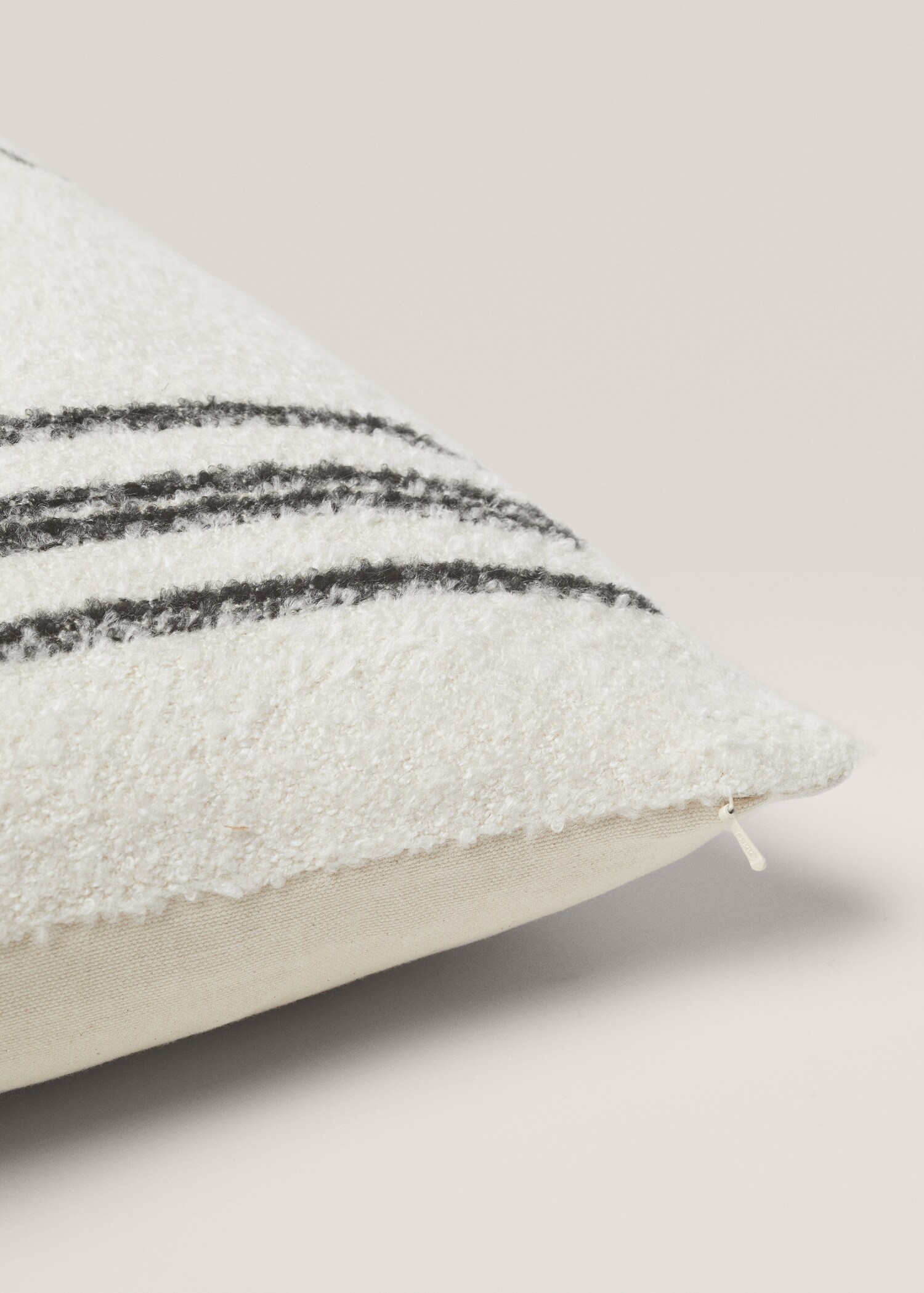 Striped cushion case 40x60cm - Details of the article 3